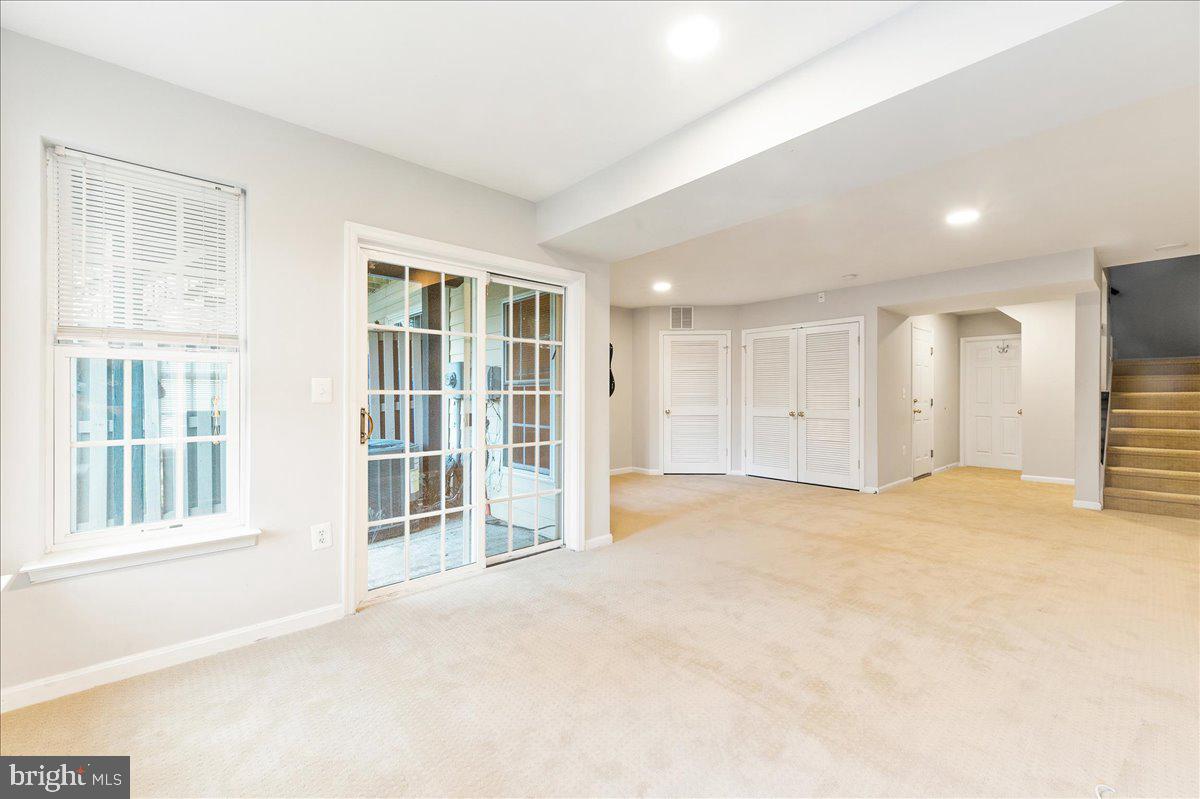 TOWNES AT COMPTON FARM - Residential