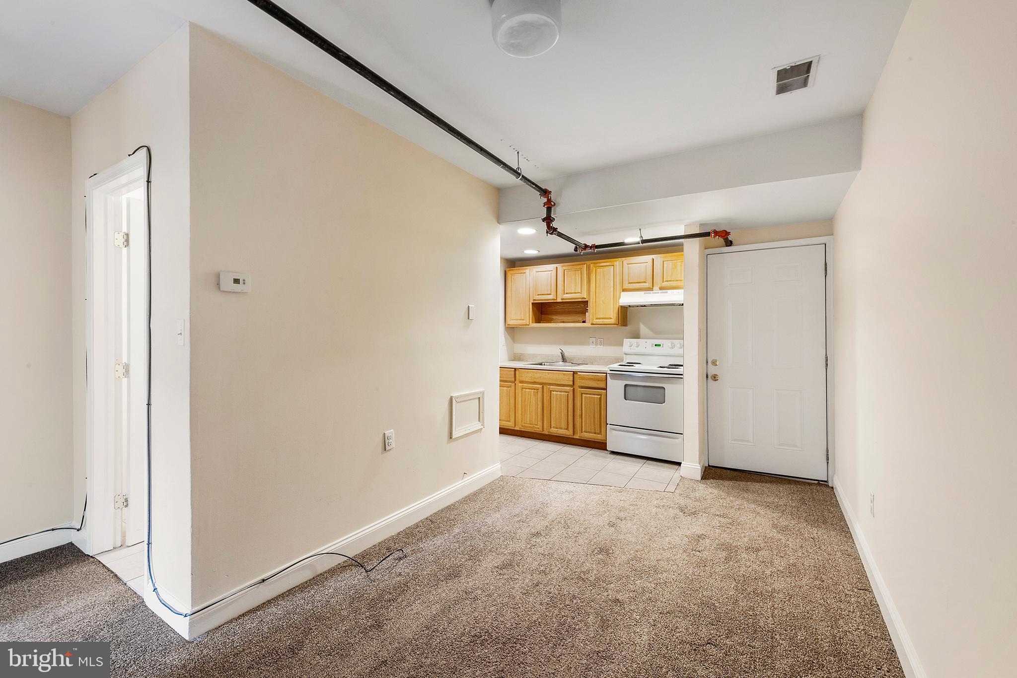 1933 CHRISTIAN STREET 24