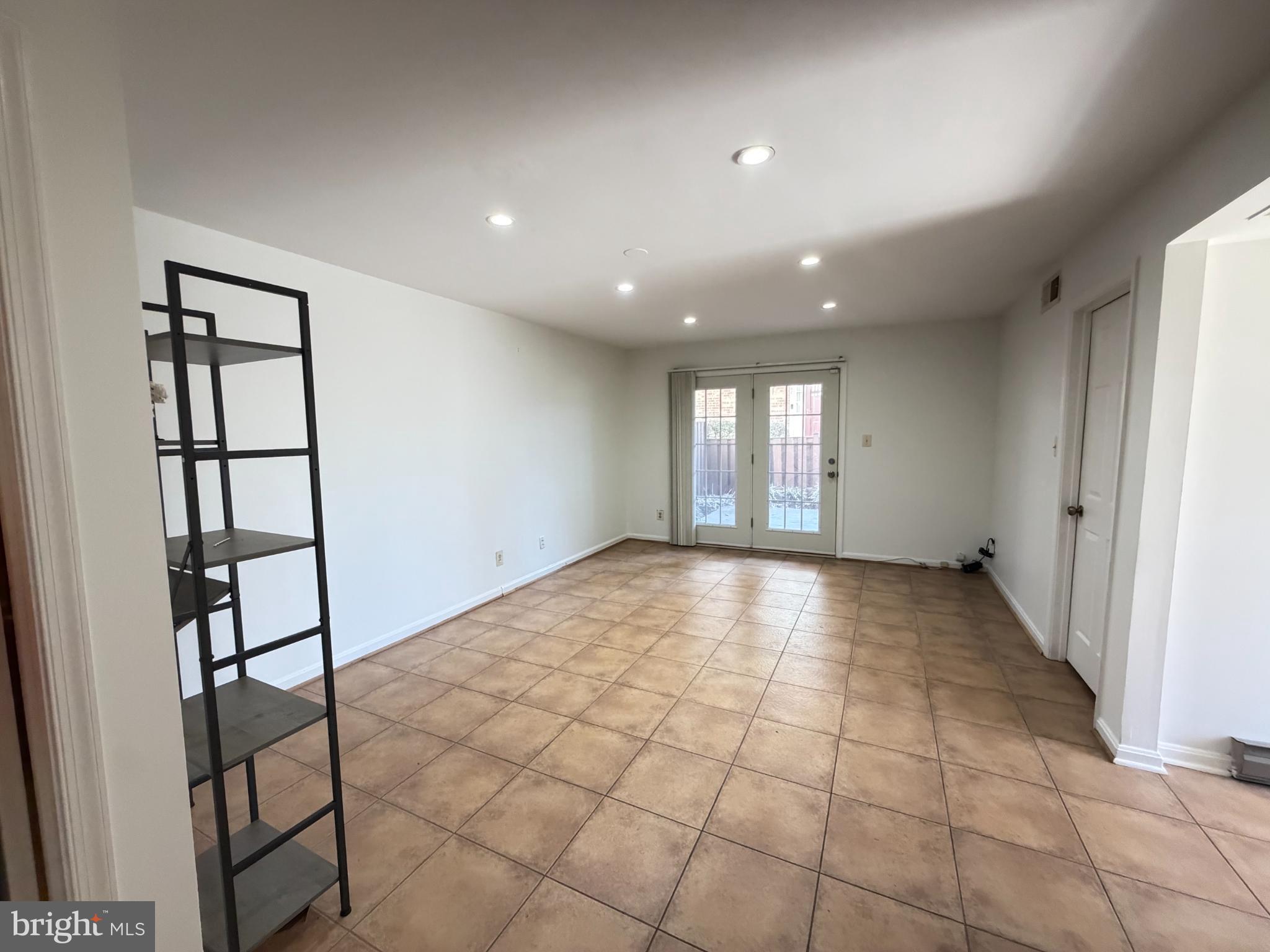 SOMERSET AT WESTRIDGE - Residential Lease