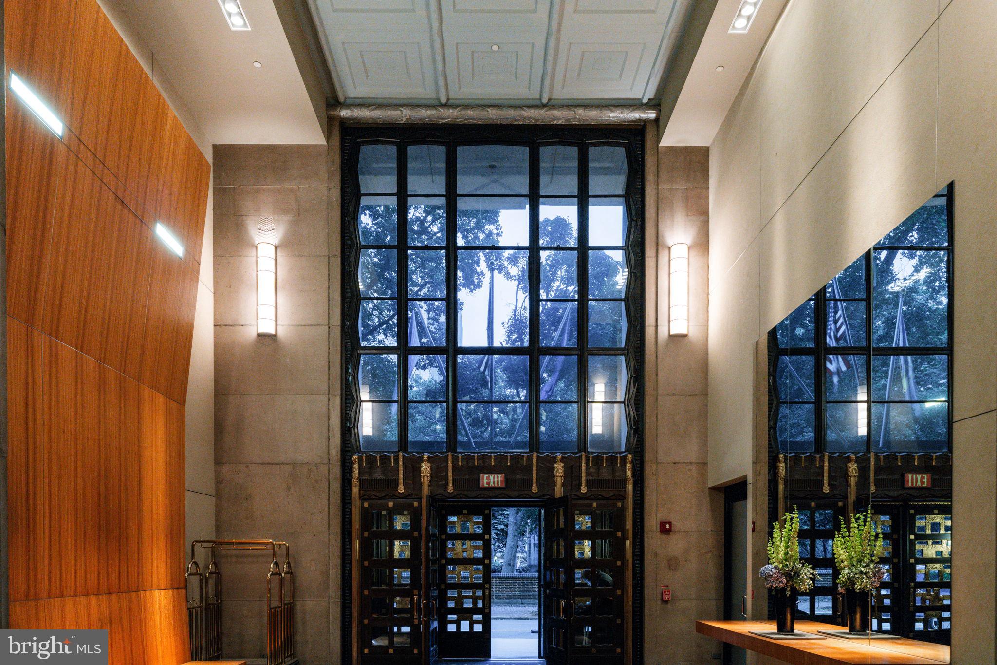 SOCIETY HILL - Residential