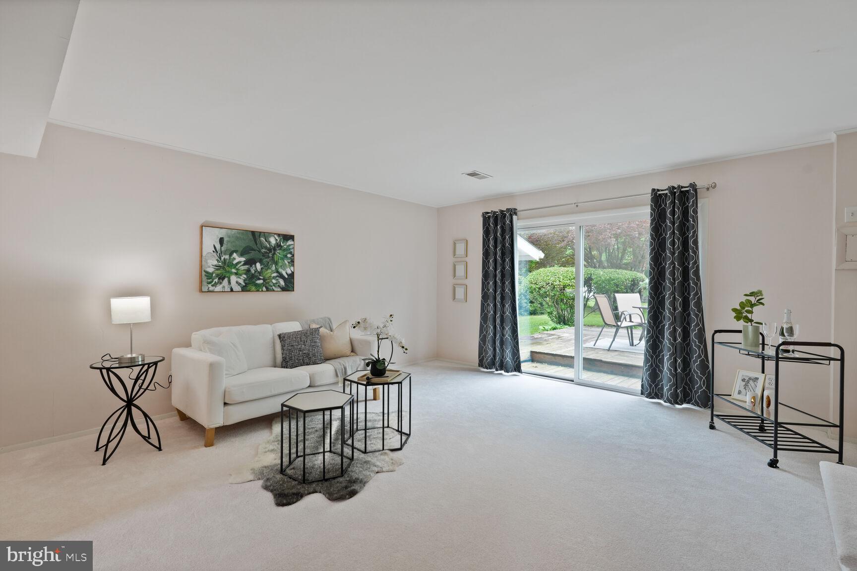 SLEEPY HOLLOW WOODS - Residential