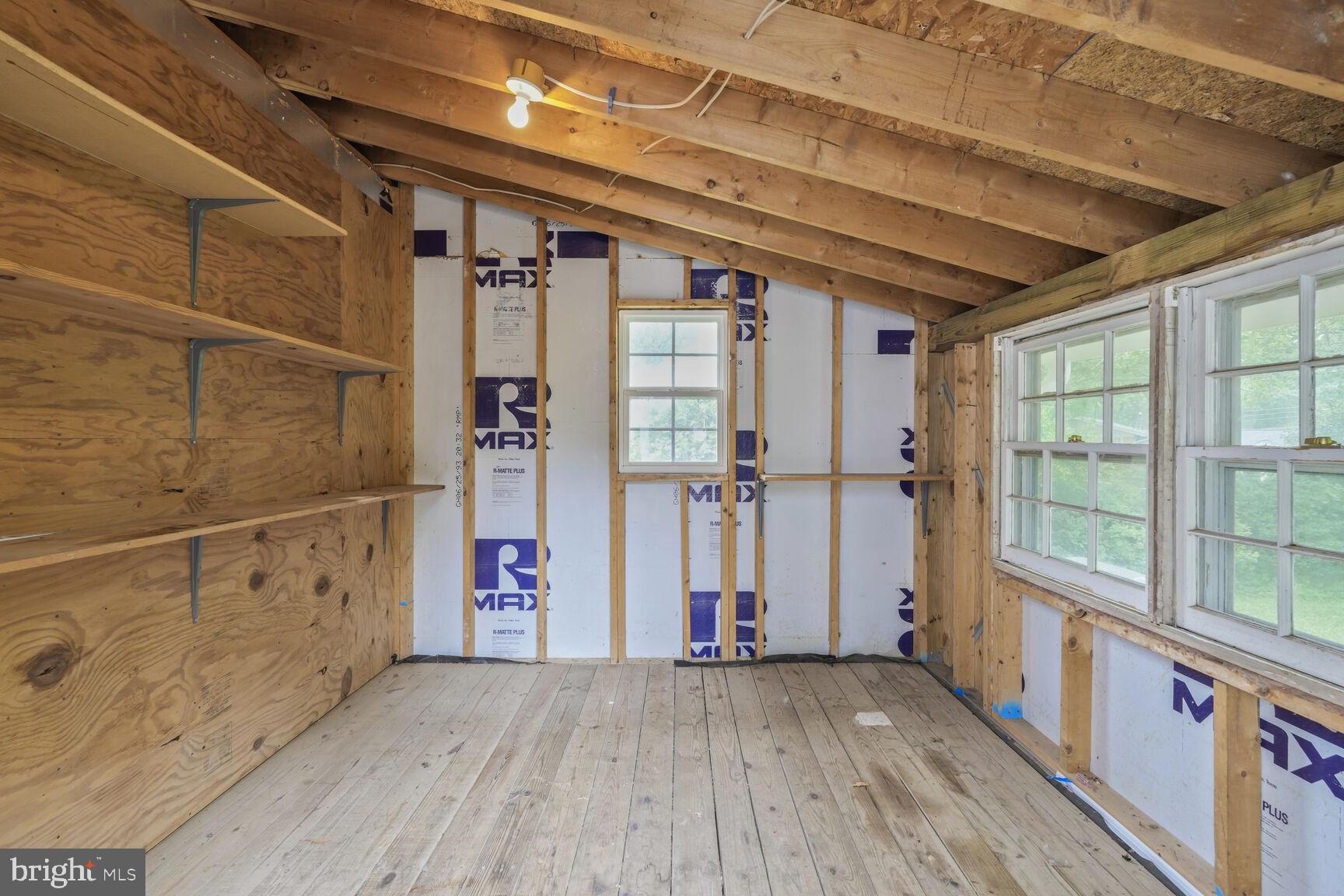 SLEEPY HOLLOW WOODS - Residential