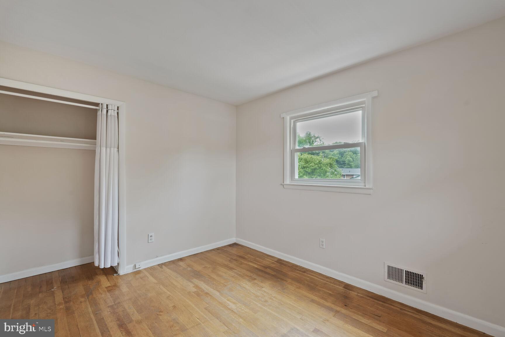 SLEEPY HOLLOW WOODS - Residential