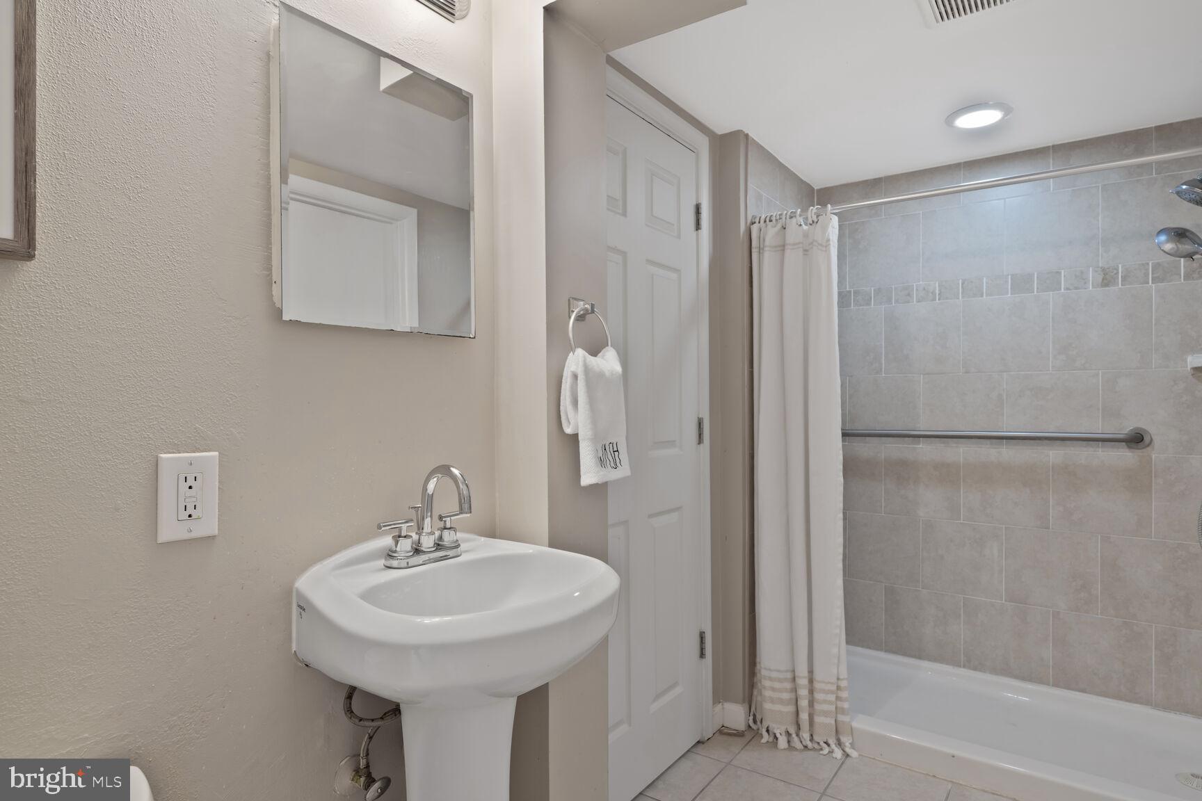 SLEEPY HOLLOW WOODS - Residential