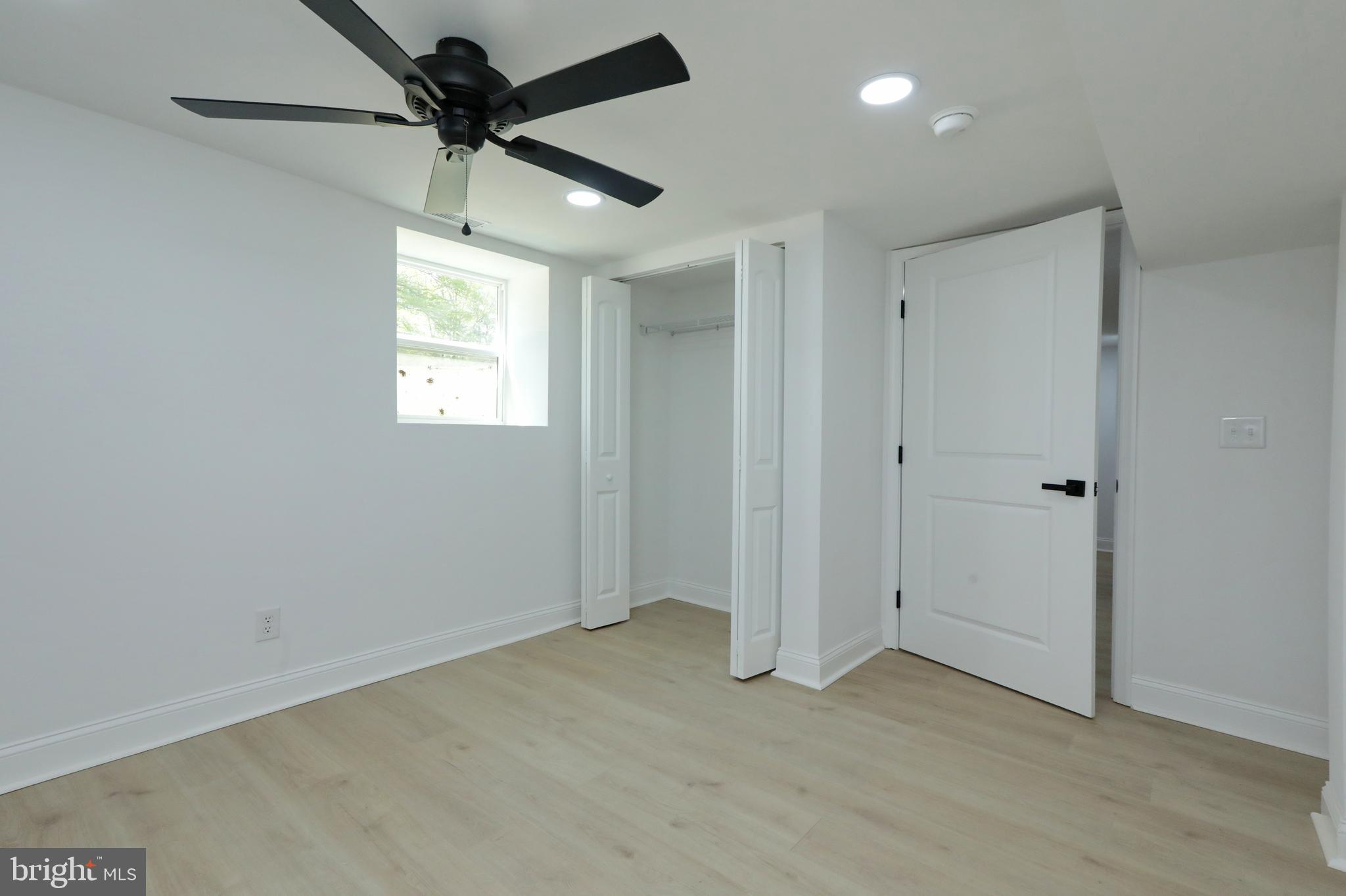 ANNAPOLIS WOODS ESTATE - Residential