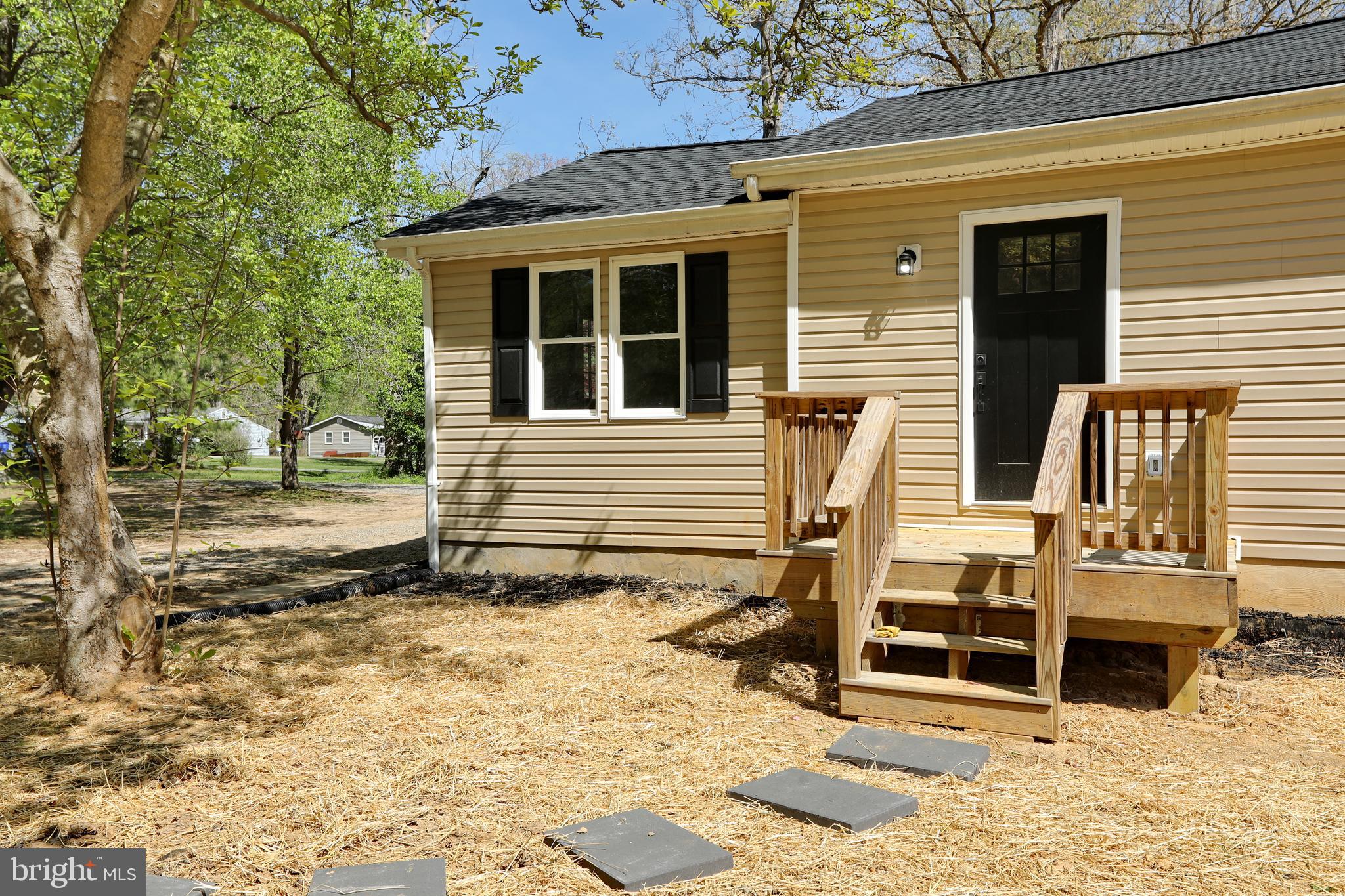 ANNAPOLIS WOODS ESTATE - Residential