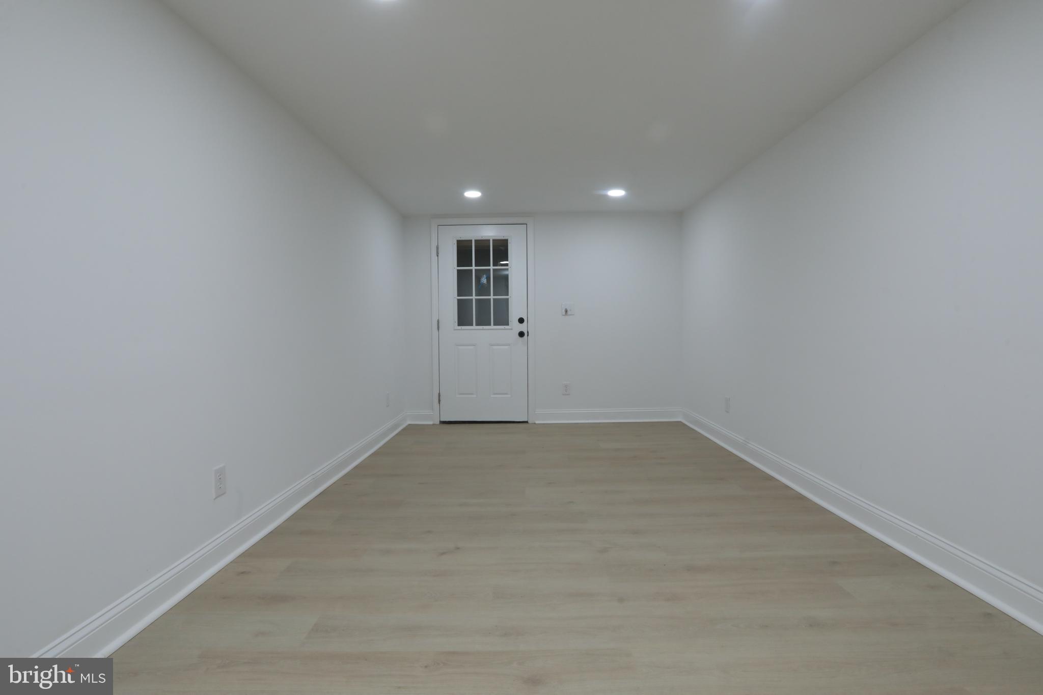 ANNAPOLIS WOODS ESTATE - Residential