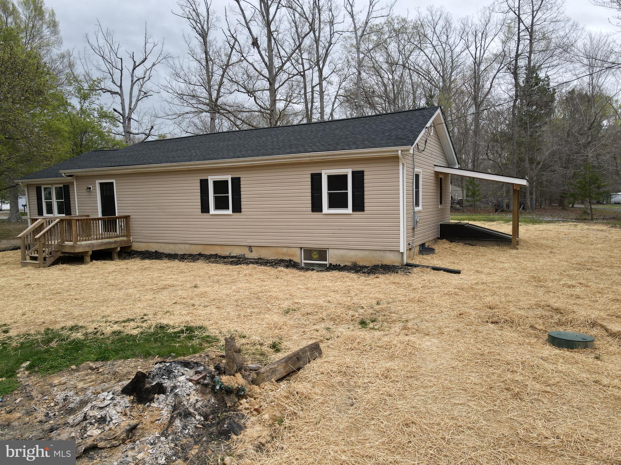 ANNAPOLIS WOODS ESTATE - Residential