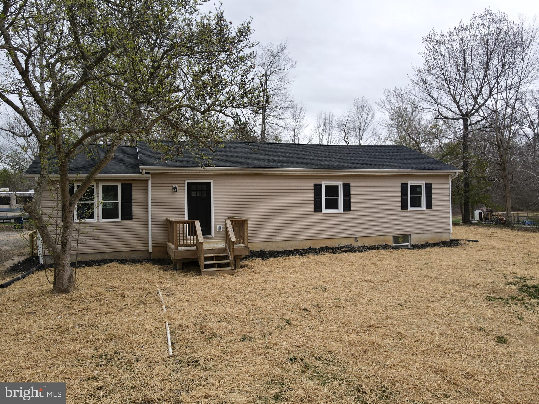 ANNAPOLIS WOODS ESTATE - Residential