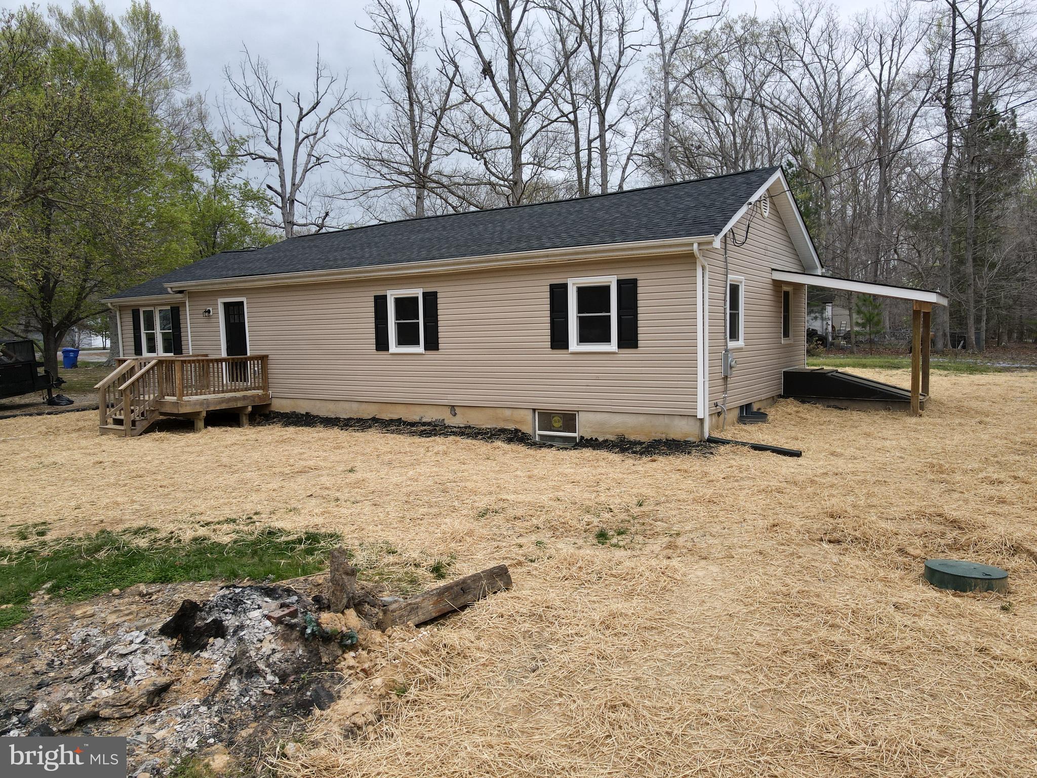 ANNAPOLIS WOODS ESTATE - Residential