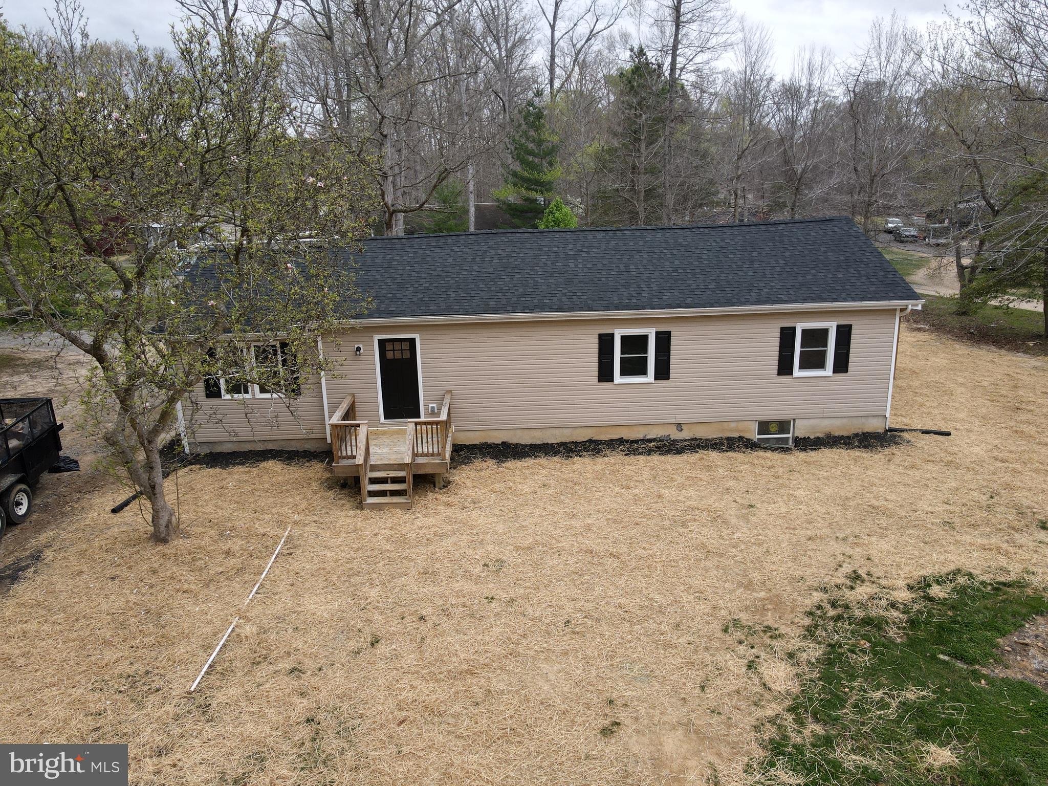 ANNAPOLIS WOODS ESTATE - Residential