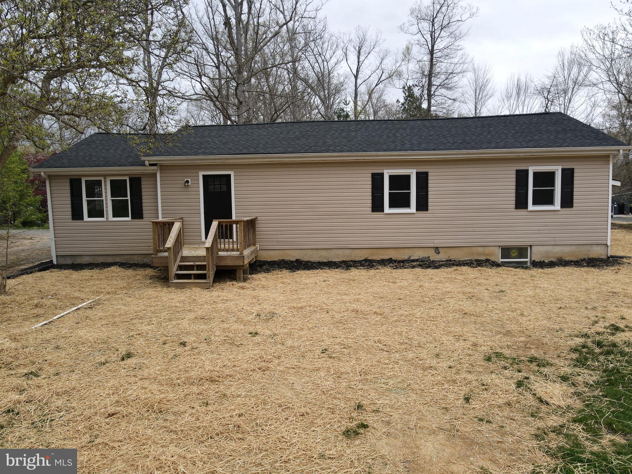 ANNAPOLIS WOODS ESTATE - Residential