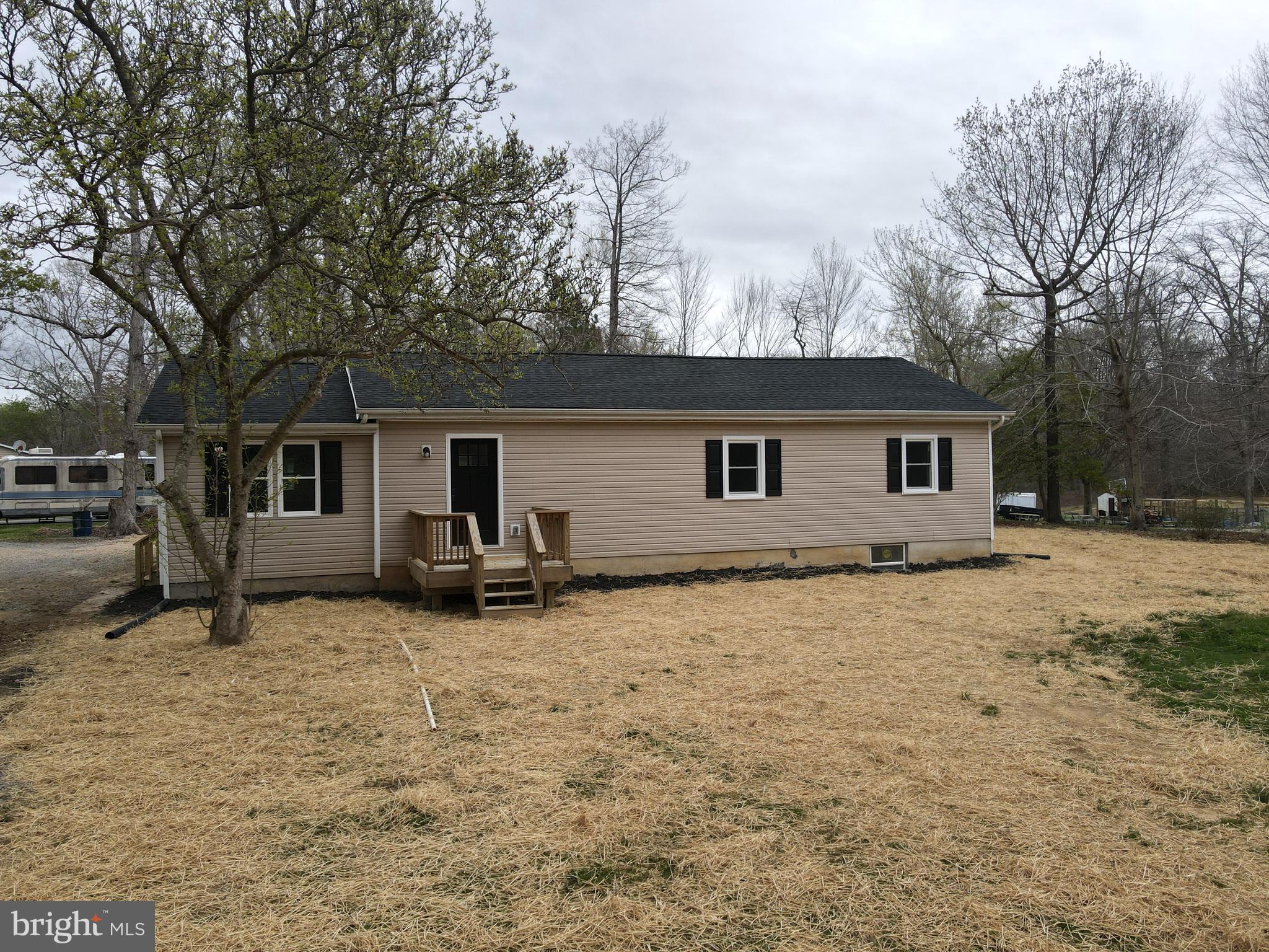 ANNAPOLIS WOODS ESTATE - Residential