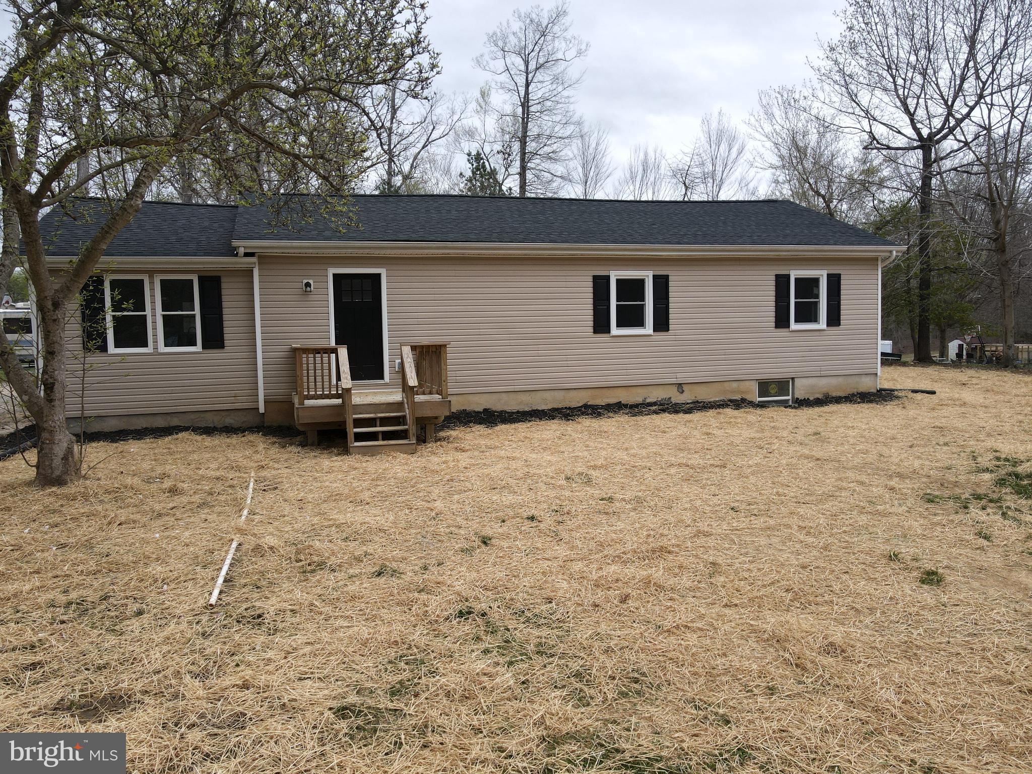 ANNAPOLIS WOODS ESTATE - Residential