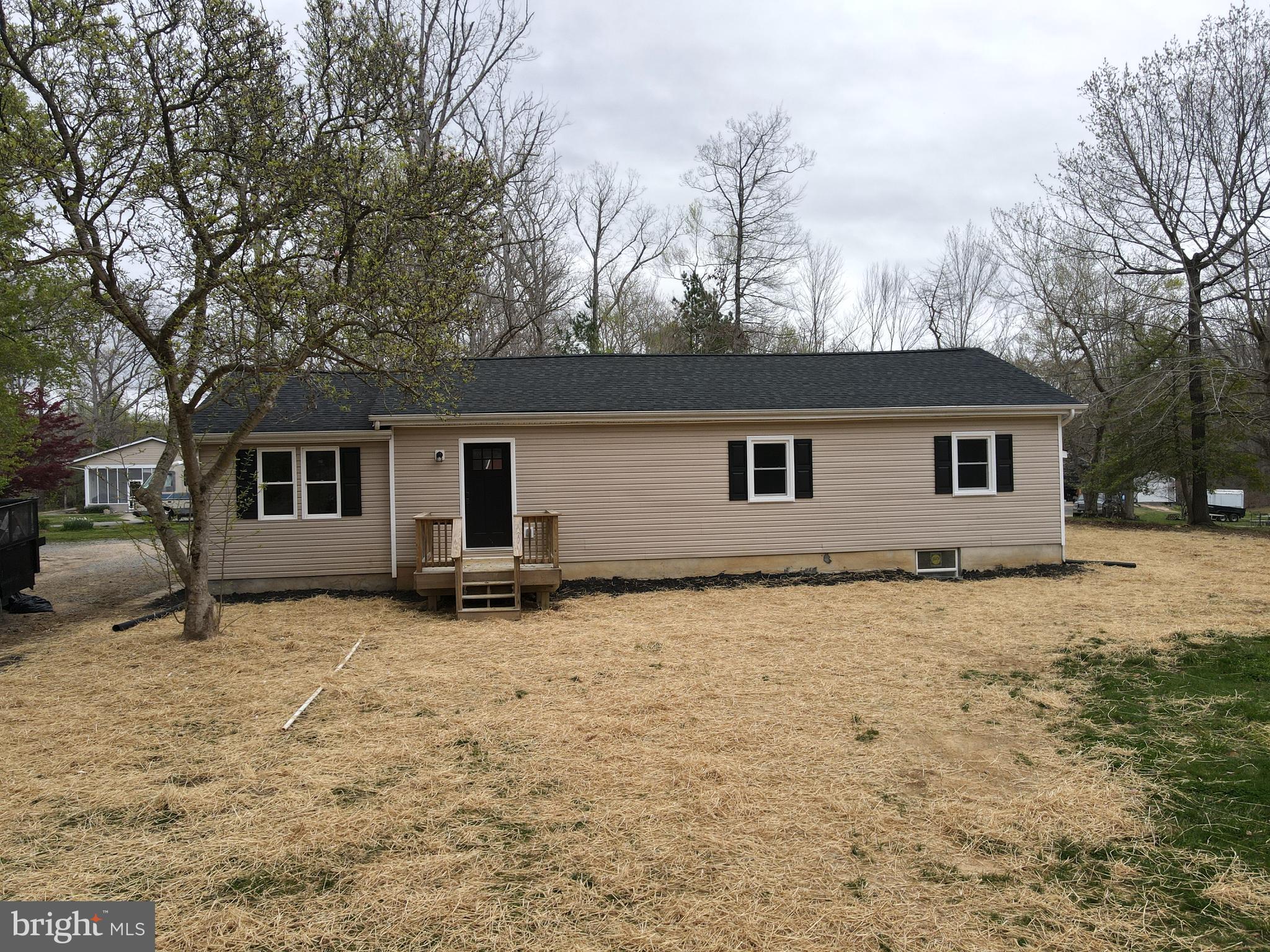 ANNAPOLIS WOODS ESTATE - Residential