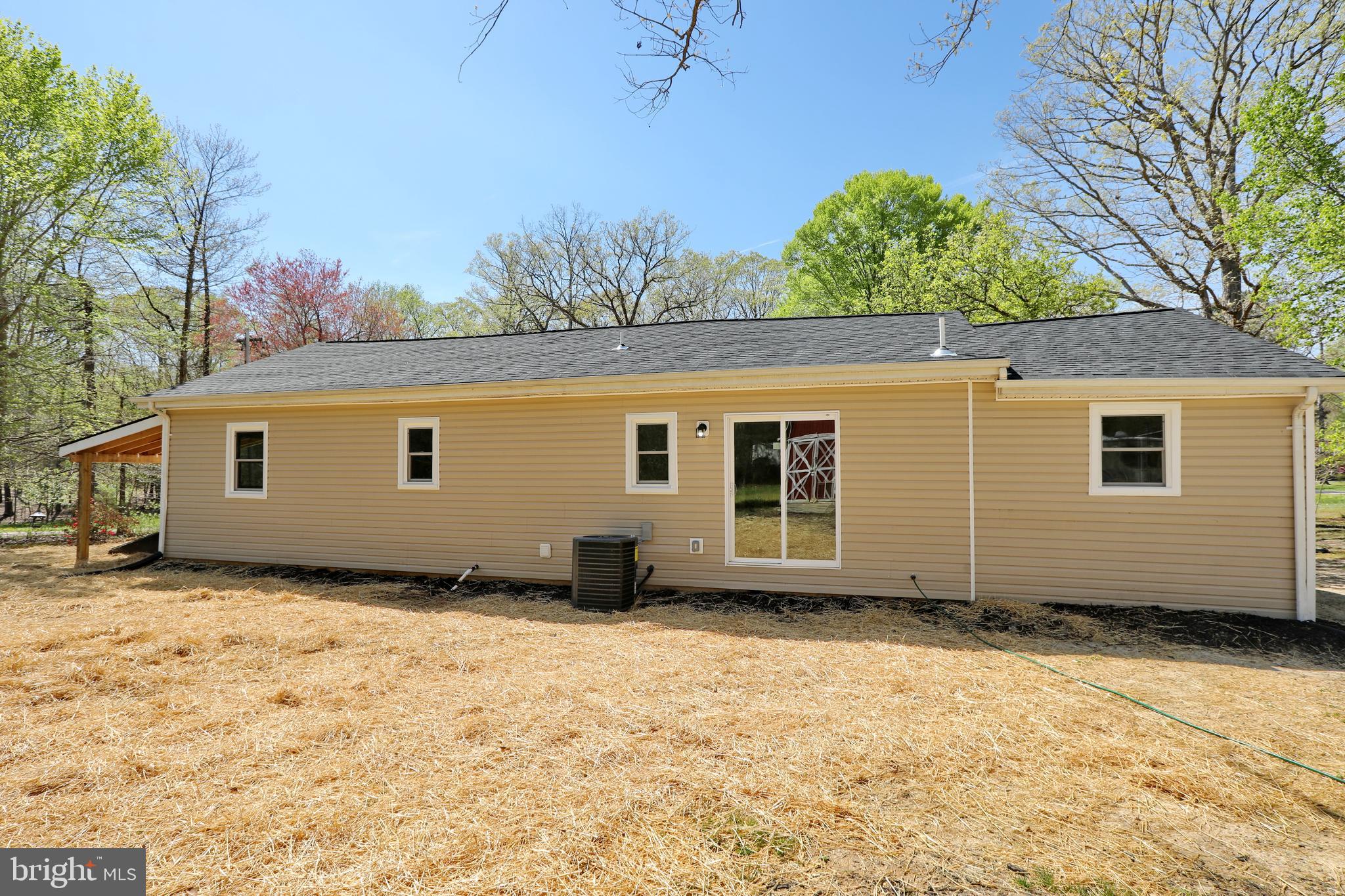 ANNAPOLIS WOODS ESTATE - Residential