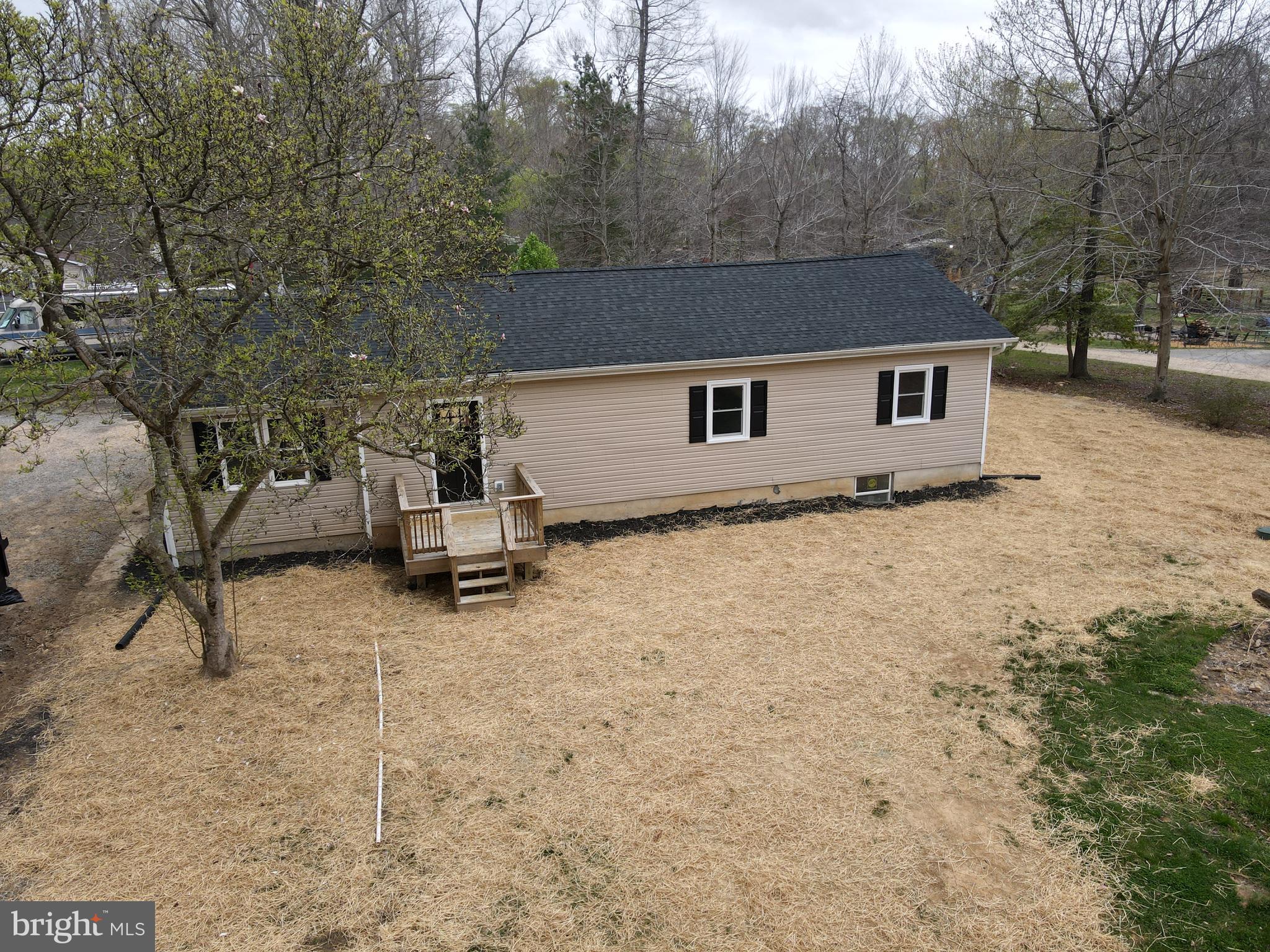 ANNAPOLIS WOODS ESTATE - Residential