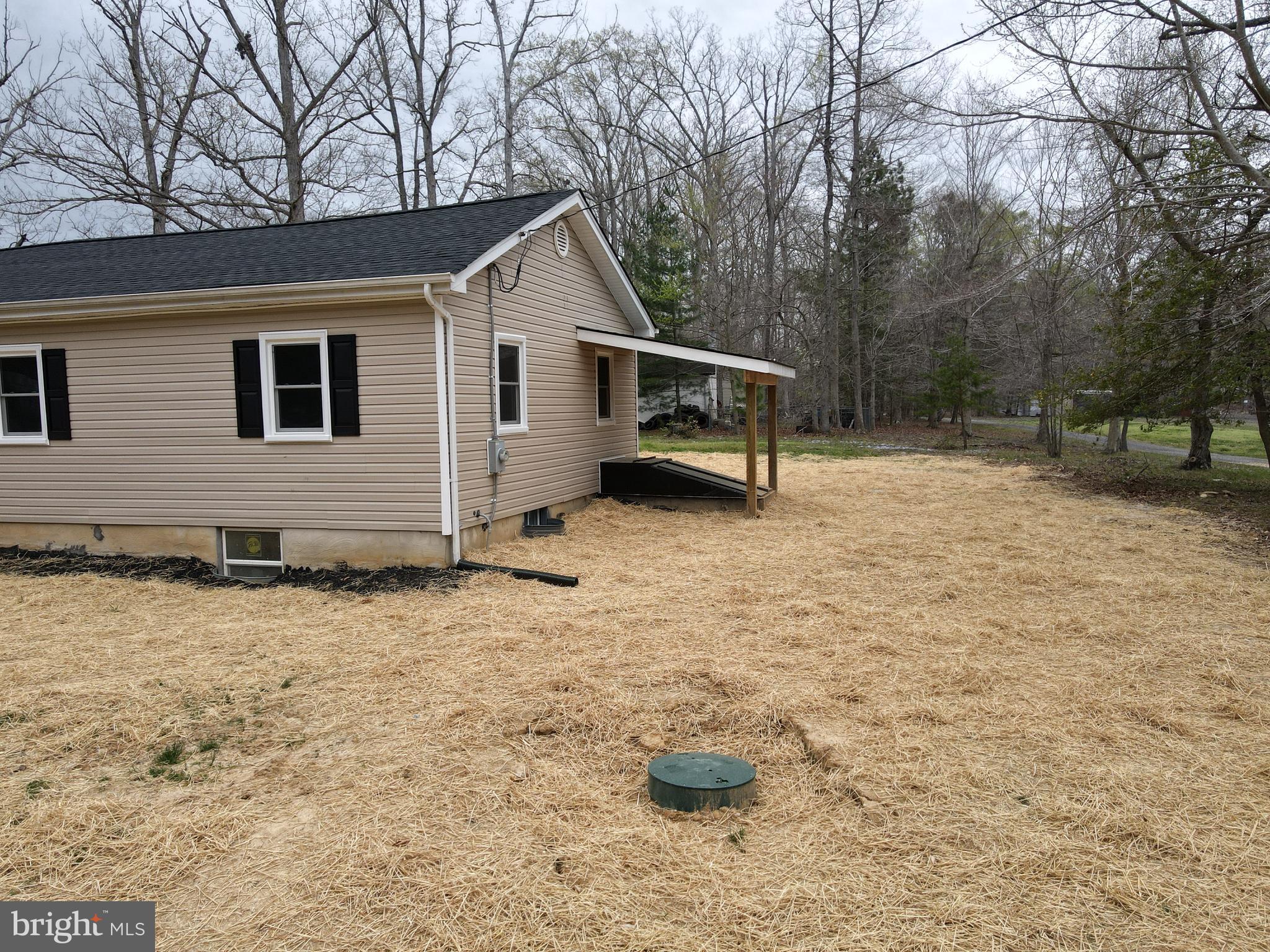 ANNAPOLIS WOODS ESTATE - Residential