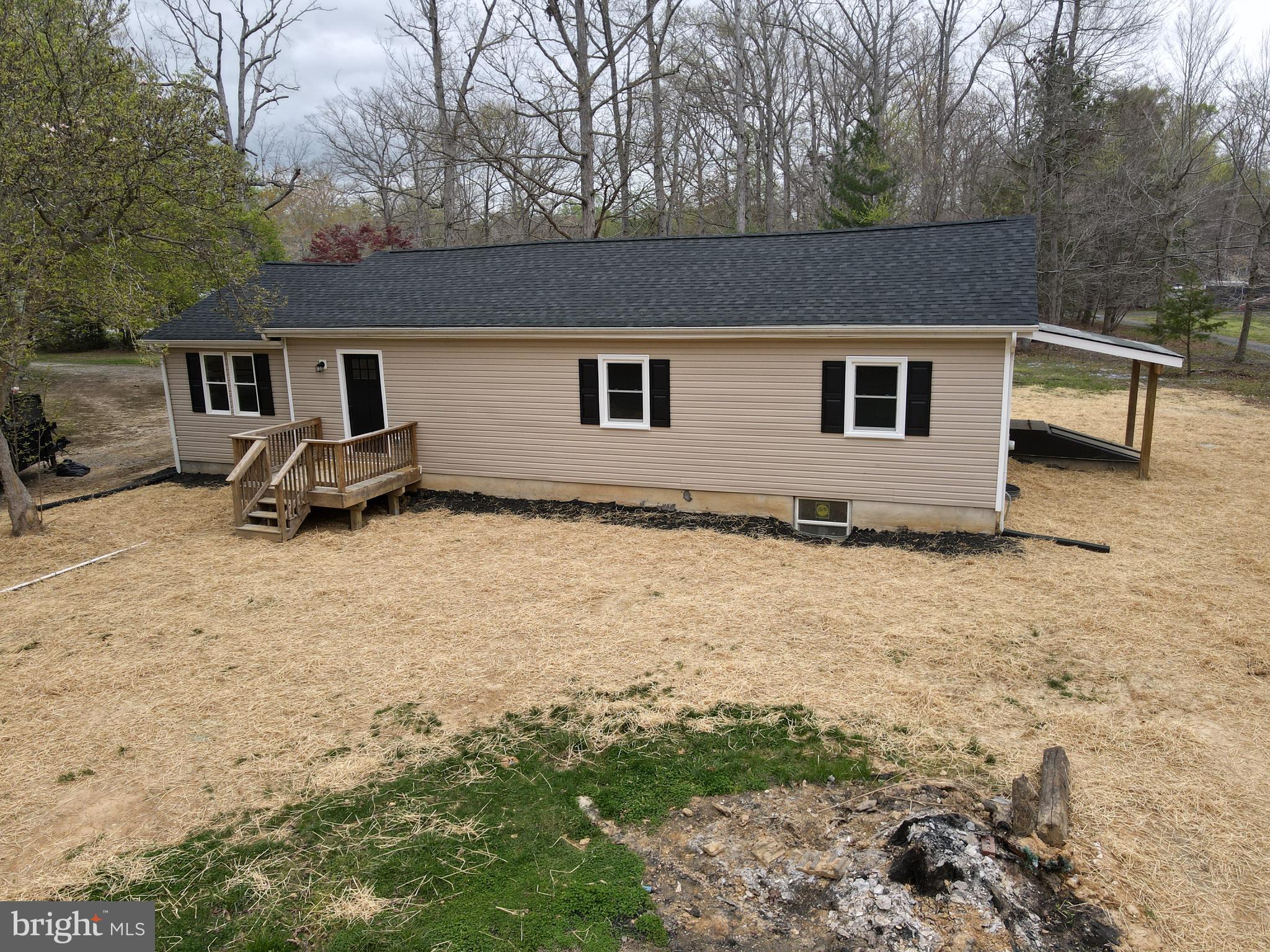 ANNAPOLIS WOODS ESTATE - Residential