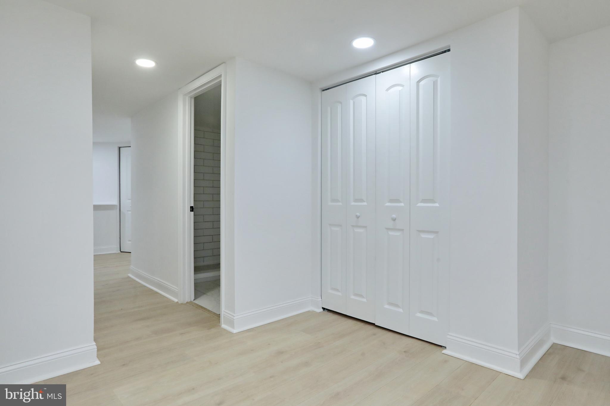 ANNAPOLIS WOODS ESTATE - Residential