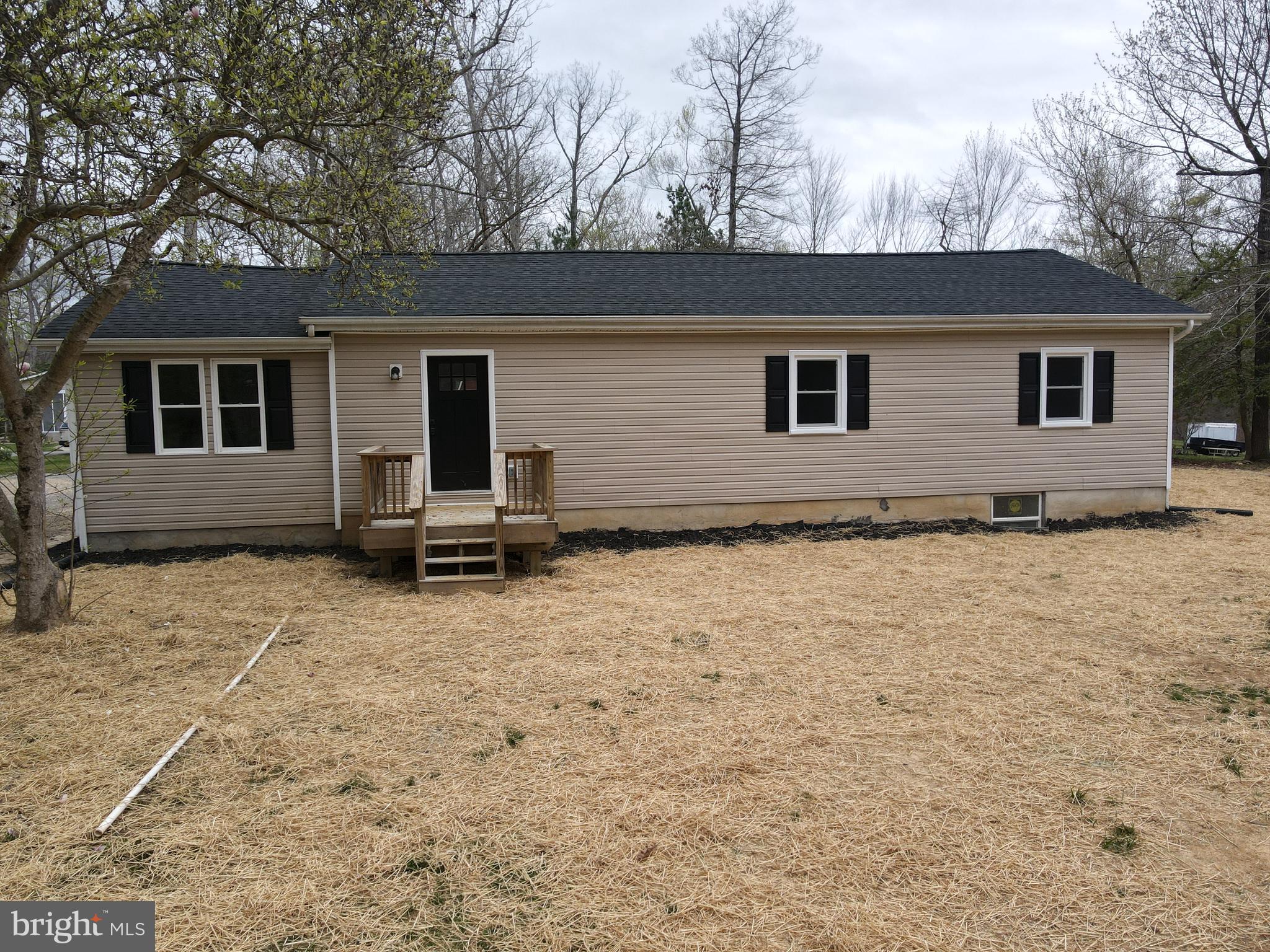 ANNAPOLIS WOODS ESTATE - Residential