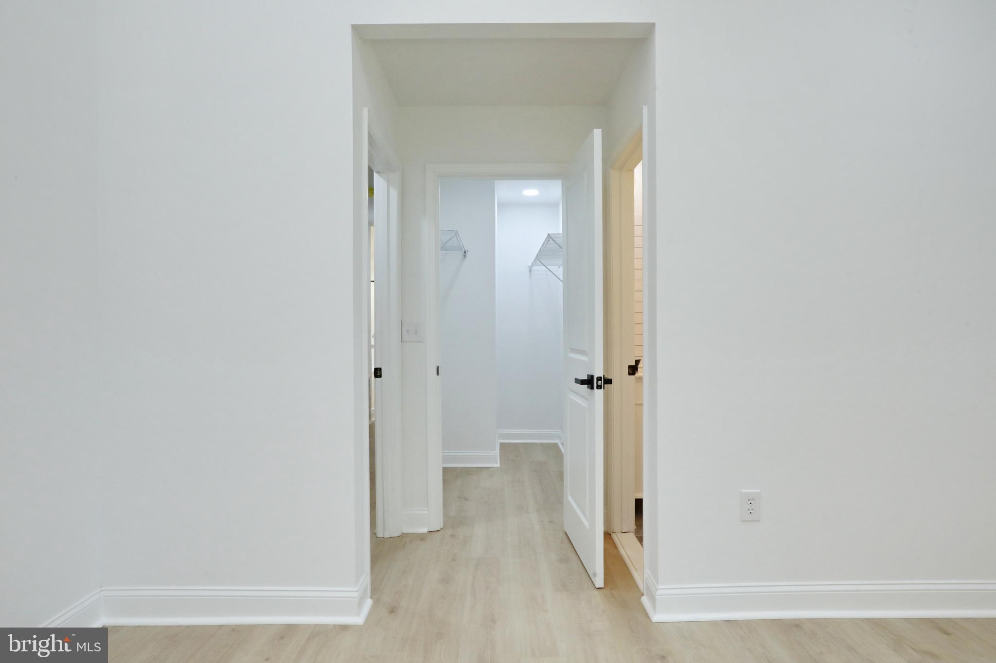 ANNAPOLIS WOODS ESTATE - Residential