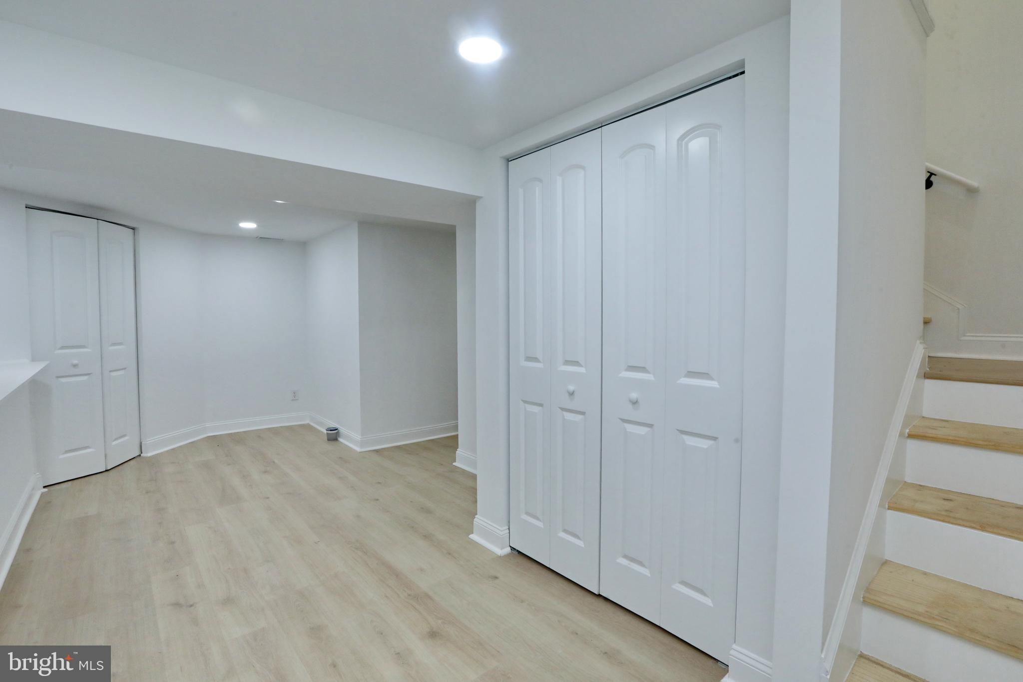 ANNAPOLIS WOODS ESTATE - Residential