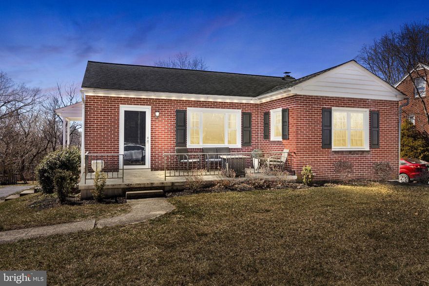 Step into this lovely brick rancher and prepare to be wowed! As you enter 1218 Diamond street, you will be greeted by a spacious living room with beautiful hardwood floors. Natural light flows through the large picture window  that was upgraded in 2018. The floor plan flows into the dining room and spacious kitchen that has been upgraded with granite countertops and stone backsplash. Counter space and storage are not a problem in this kitchen! Make sure that you open the pantry to  see it's excellent use of space during your tour! The main level is complemented by 2 bedrooms and a full bathroom. Downstairs, a family room and 3rd bedroom complete the finished living space. A workshop and storage closet as well as utility room provide ample storage. You will also find the half bathroom on this lower level. The rear yard is a great size! To top it off, multiple windows were updated in 2018 and the roof is just 10 years old. This home is priced to sell so schedule your private showing today!  Showings to begin Saturday morning 03/15!