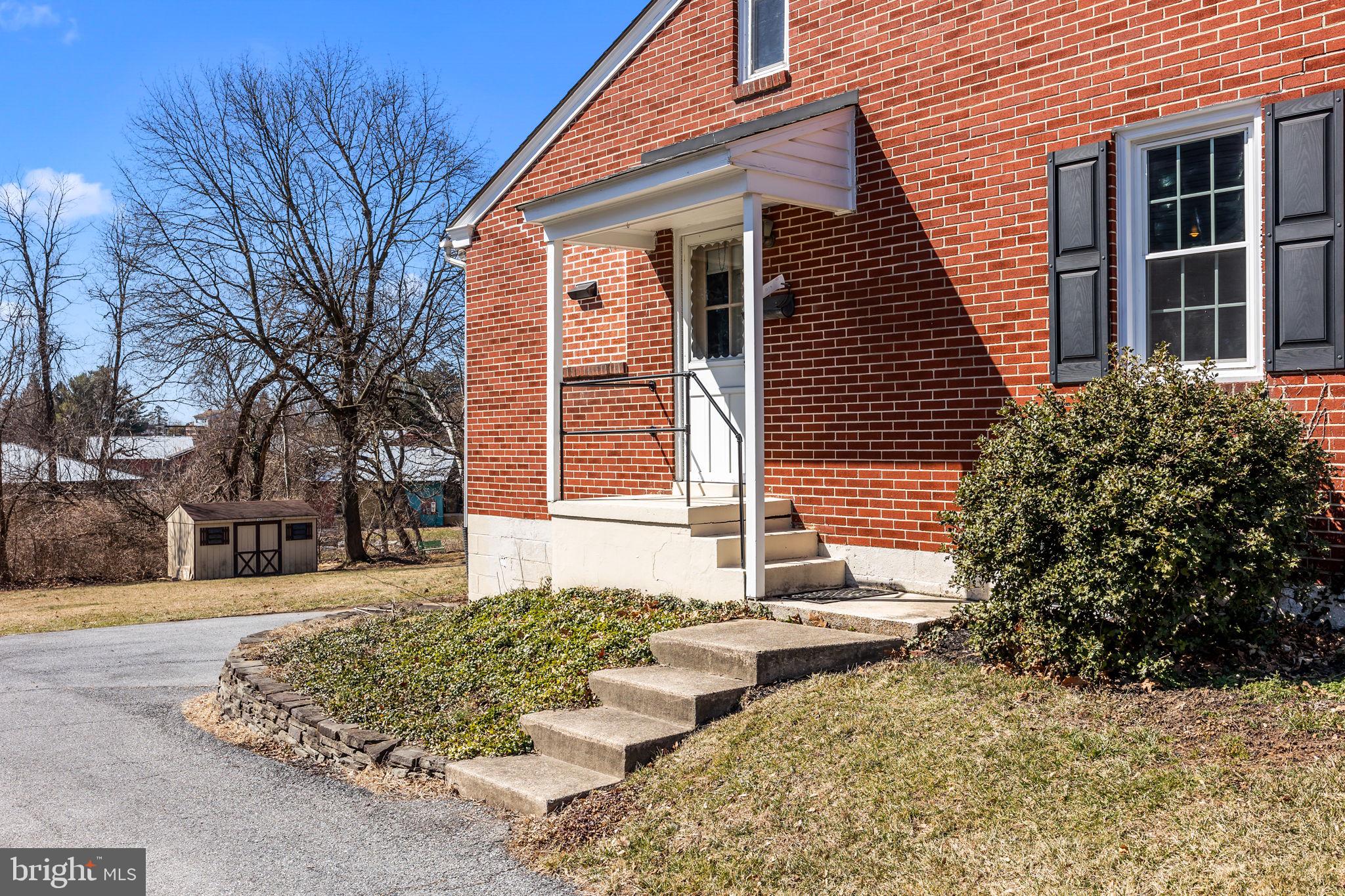 AKRON BOROUGH - Residential