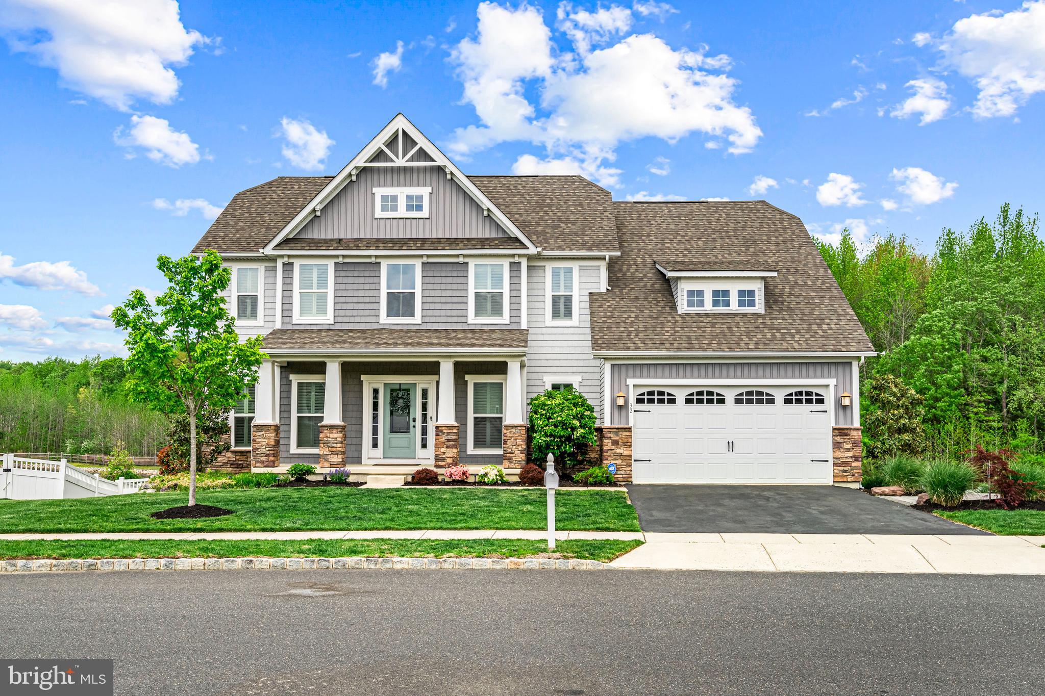 32 CARRINGTON WAY