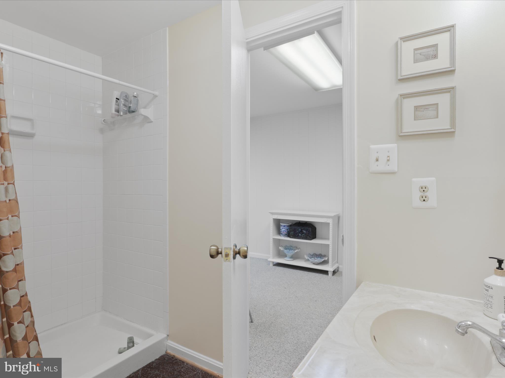 PROSPERITY HEIGHTS - Residential Lease