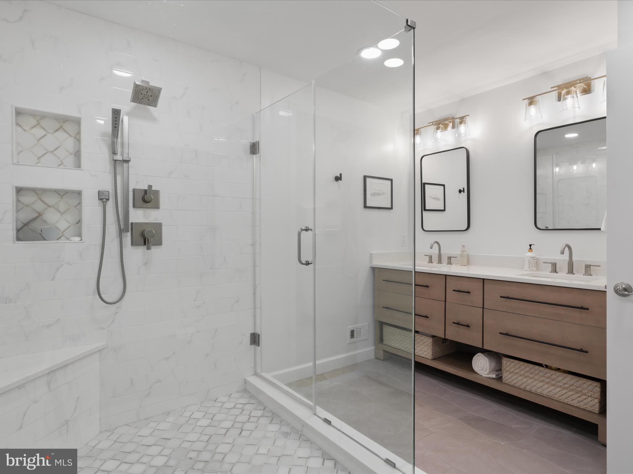 PROSPERITY HEIGHTS - Residential Lease