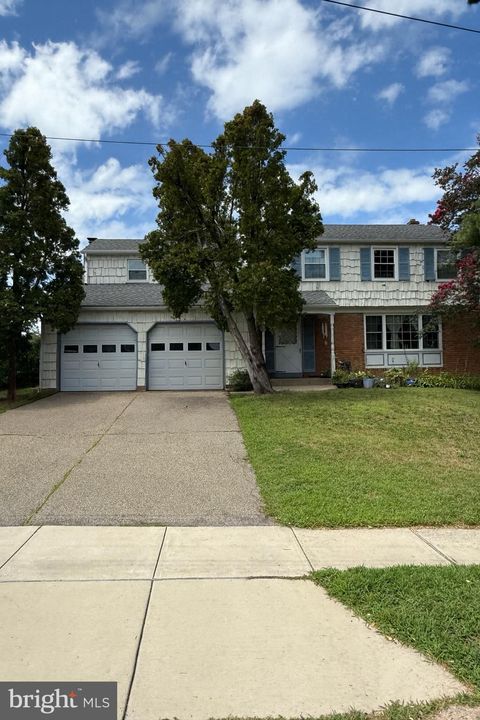 4 BELLOWS LANE CHERRY HILL NJ 08002