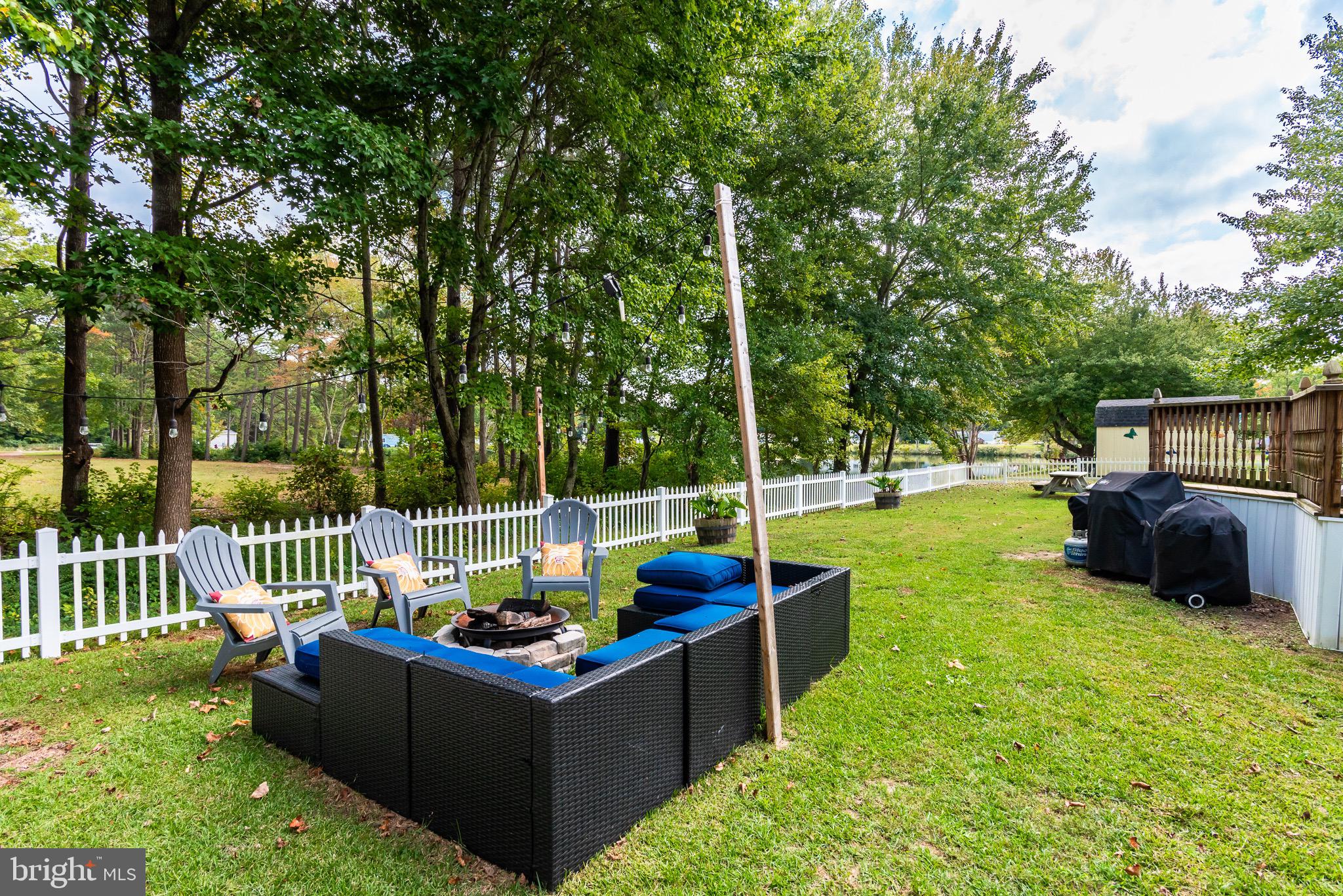 SUNSET LAKE MHP - Residential