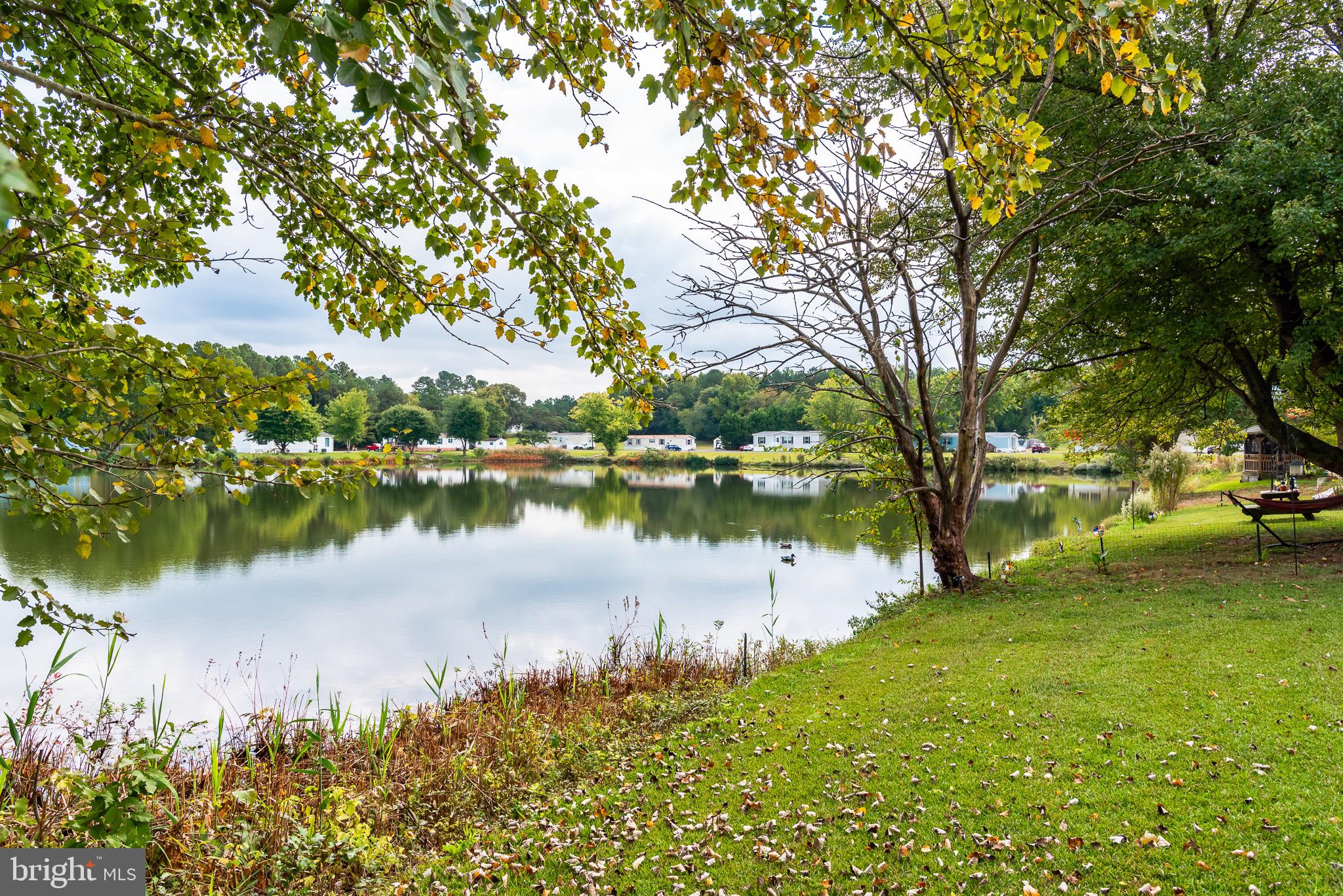 SUNSET LAKE MHP - Residential