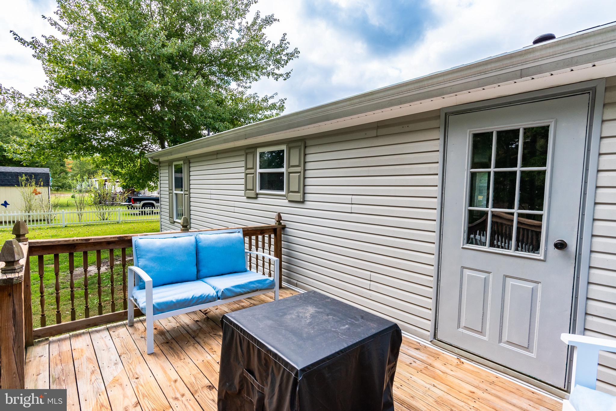 SUNSET LAKE MHP - Residential