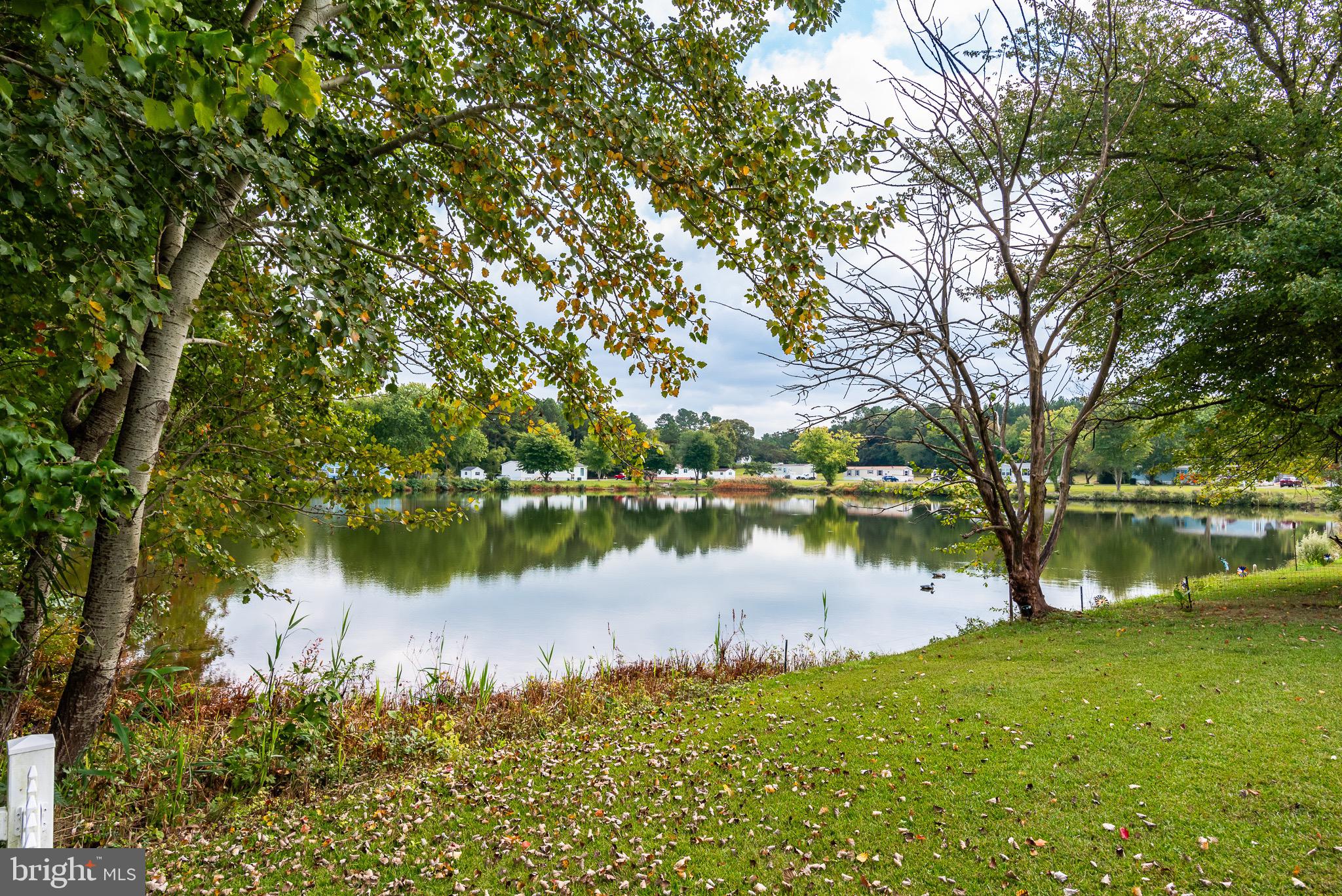 SUNSET LAKE MHP - Residential