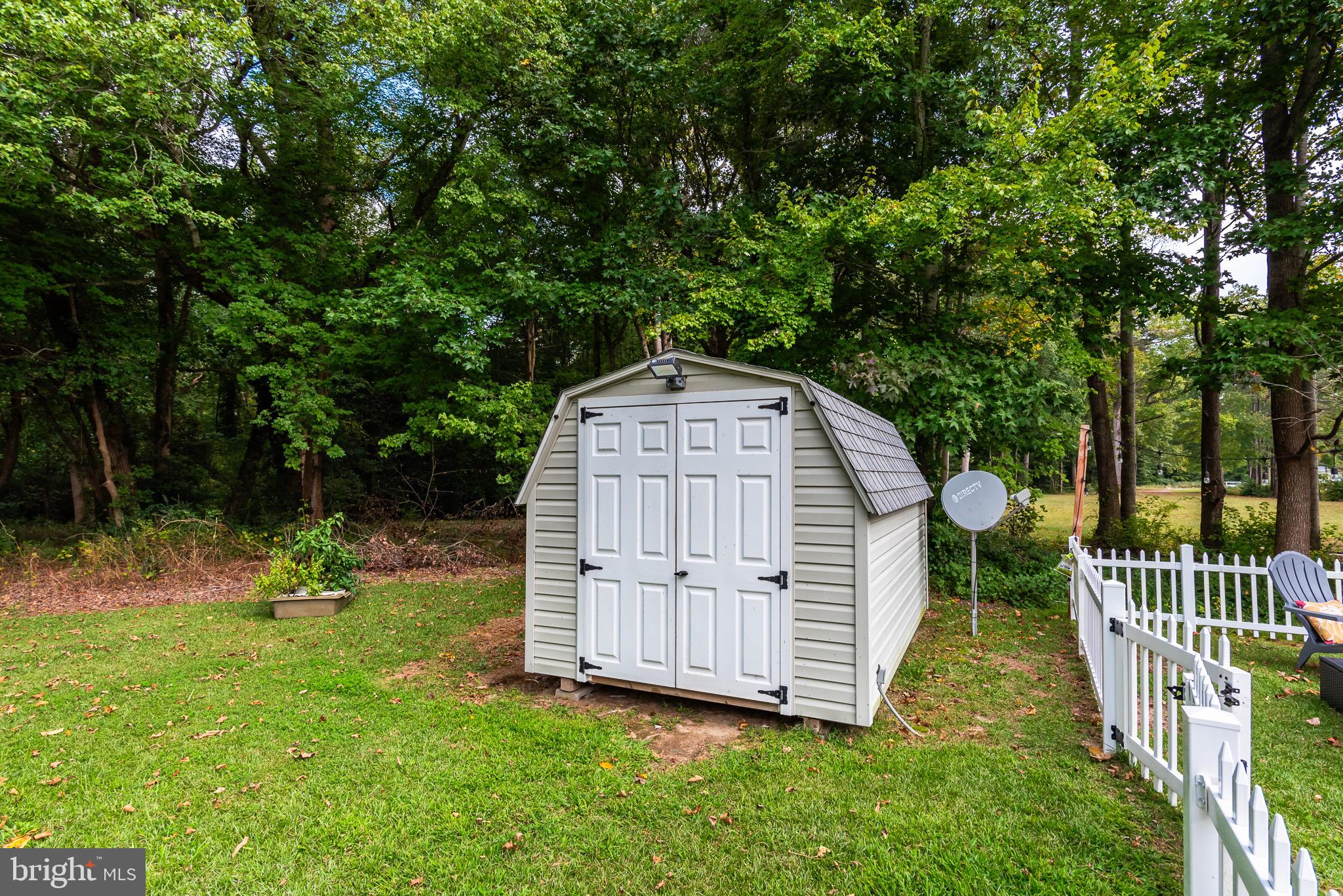 SUNSET LAKE MHP - Residential