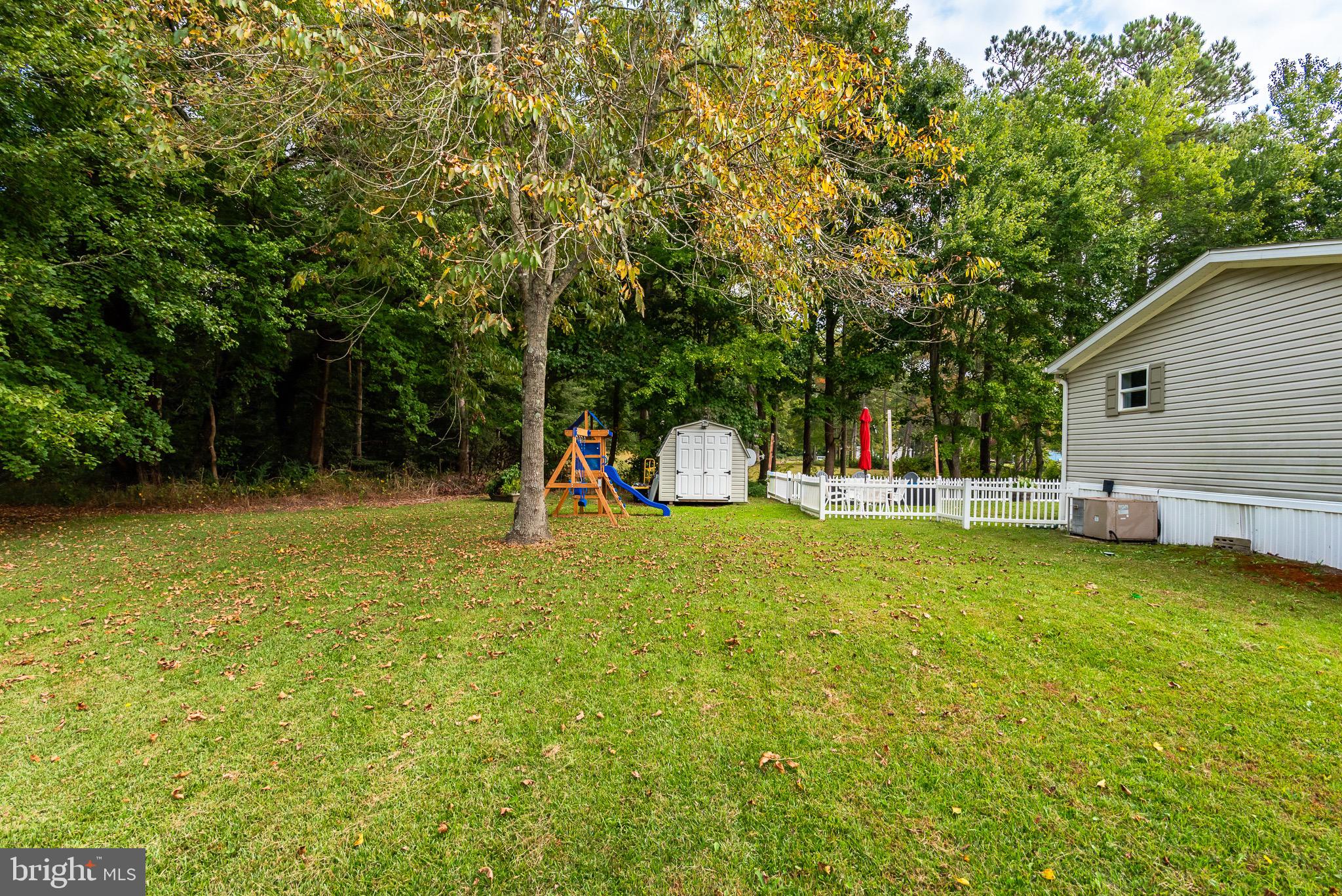 SUNSET LAKE MHP - Residential