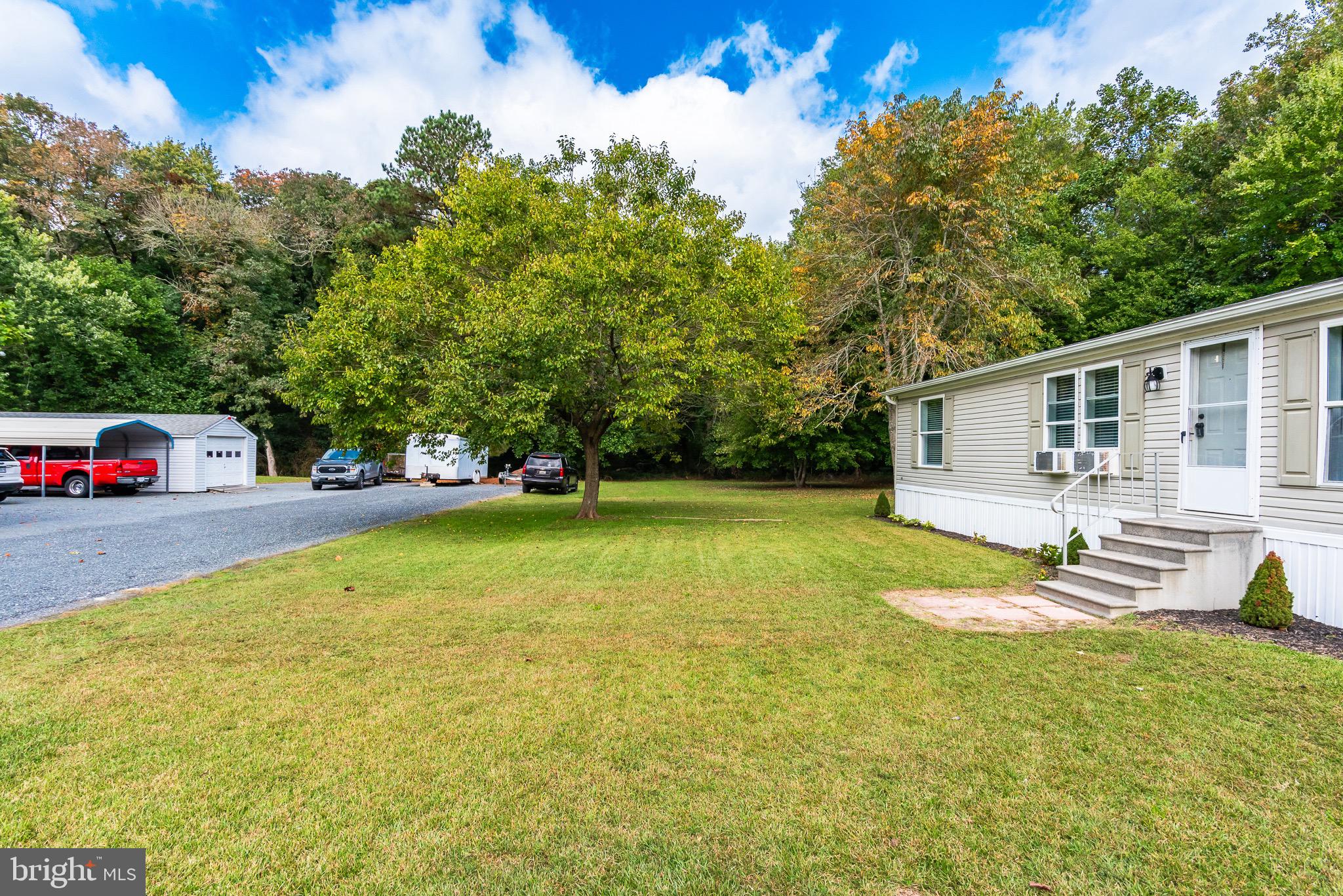 SUNSET LAKE MHP - Residential