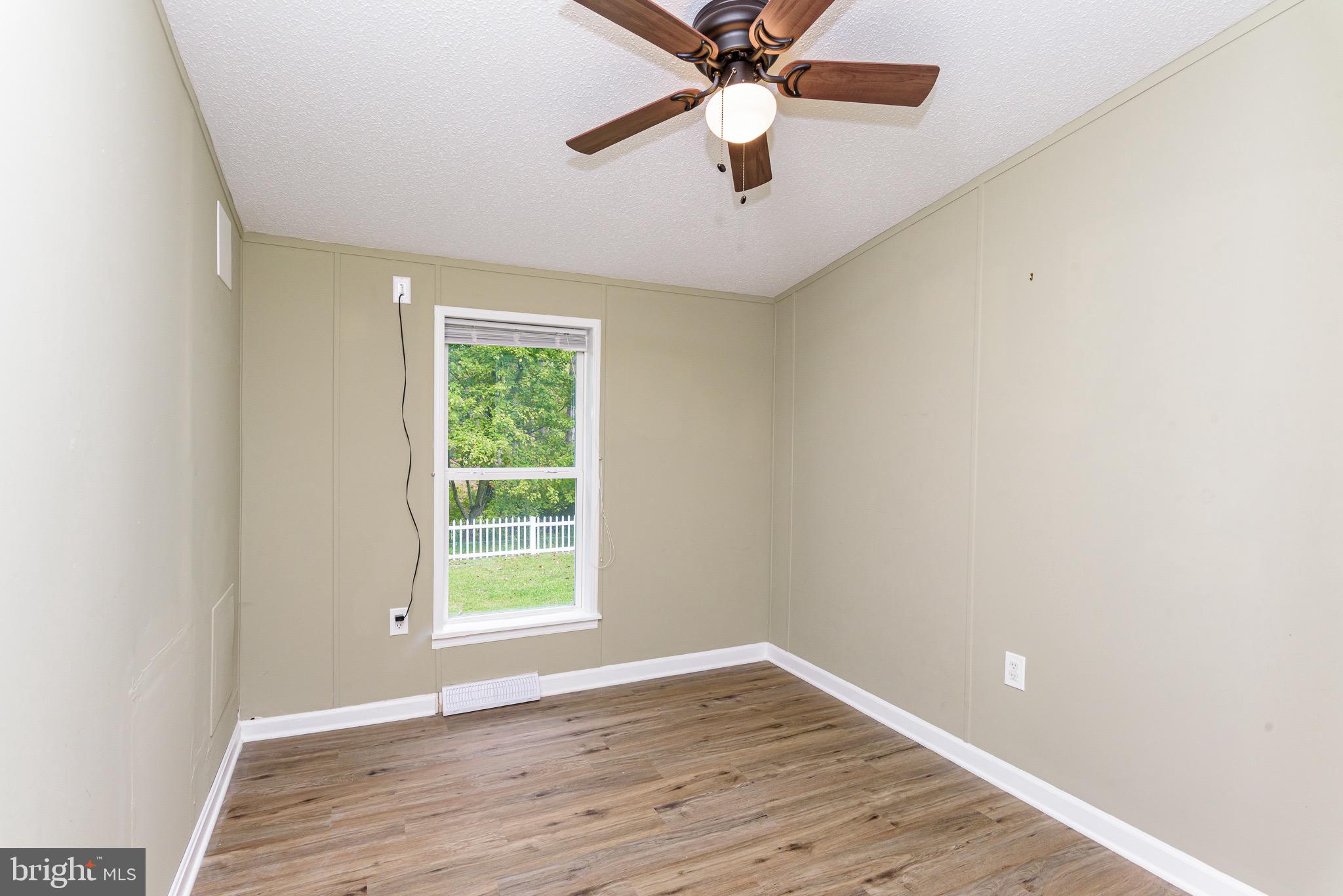 SUNSET LAKE MHP - Residential