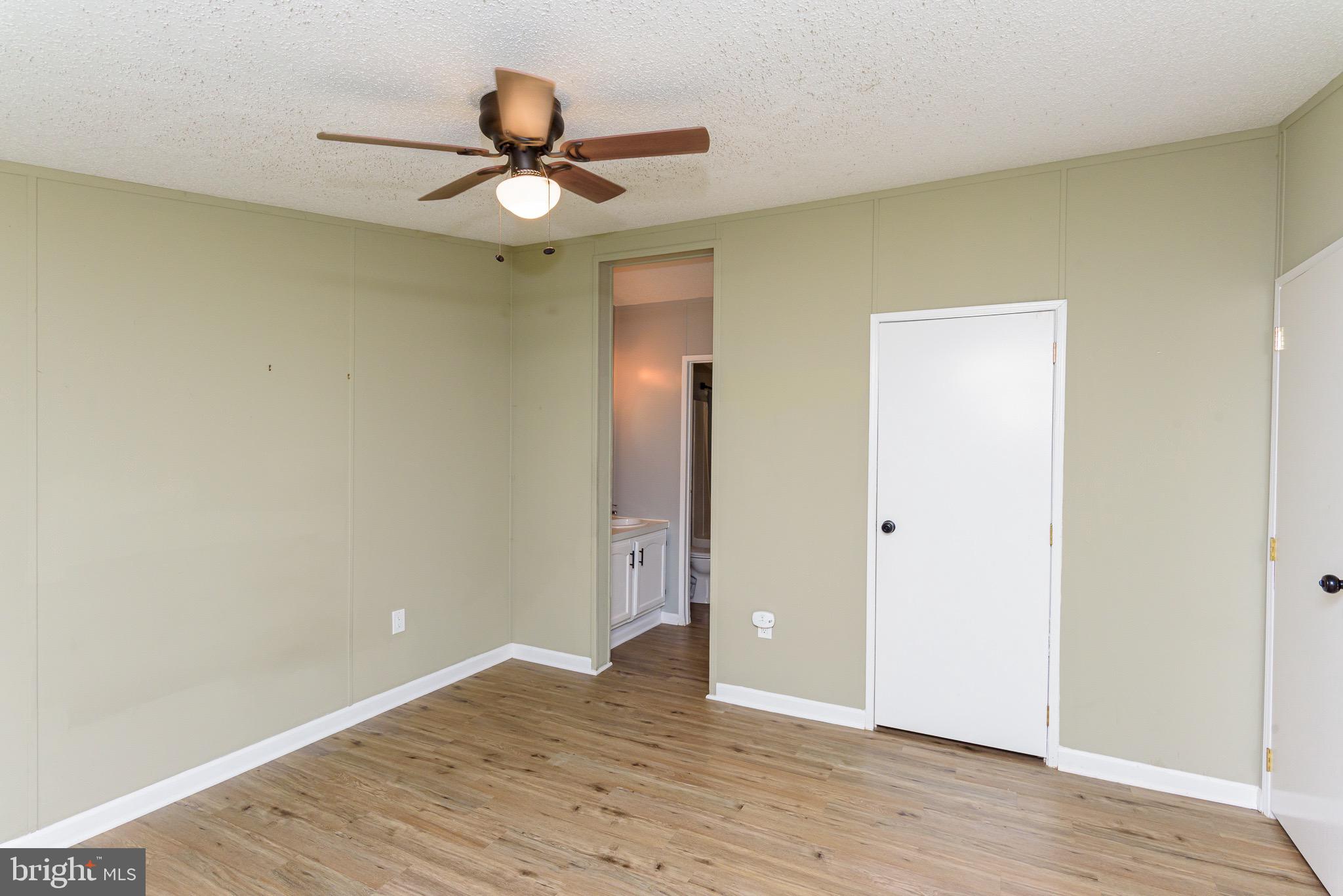 SUNSET LAKE MHP - Residential