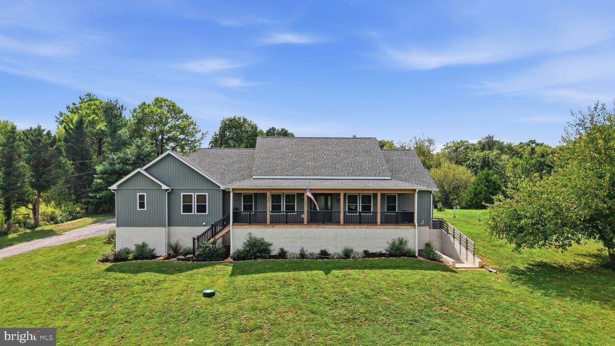 295 KING LEAR DRIVE