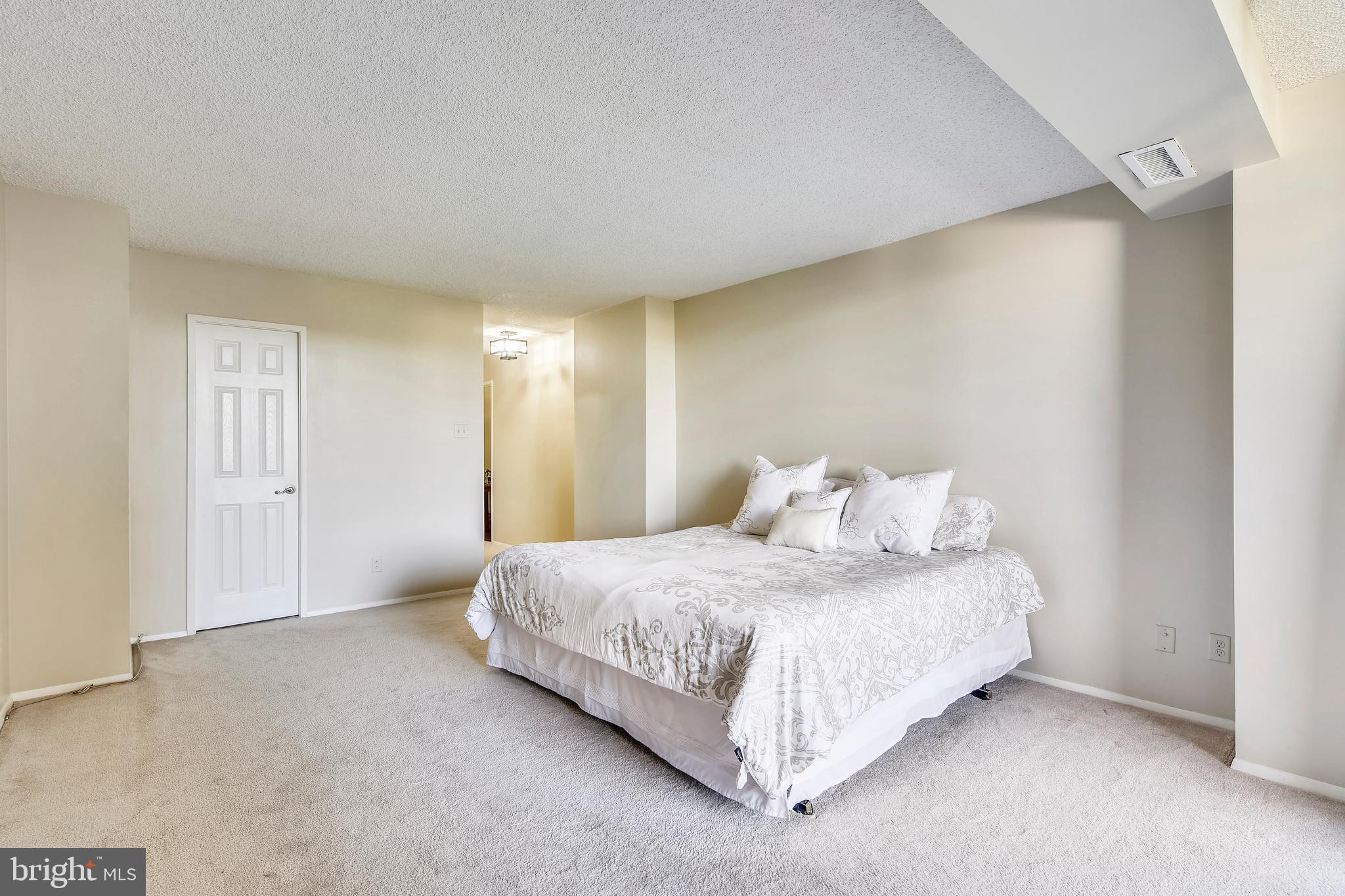 REGENCY AT MCLEAN - Residential Lease