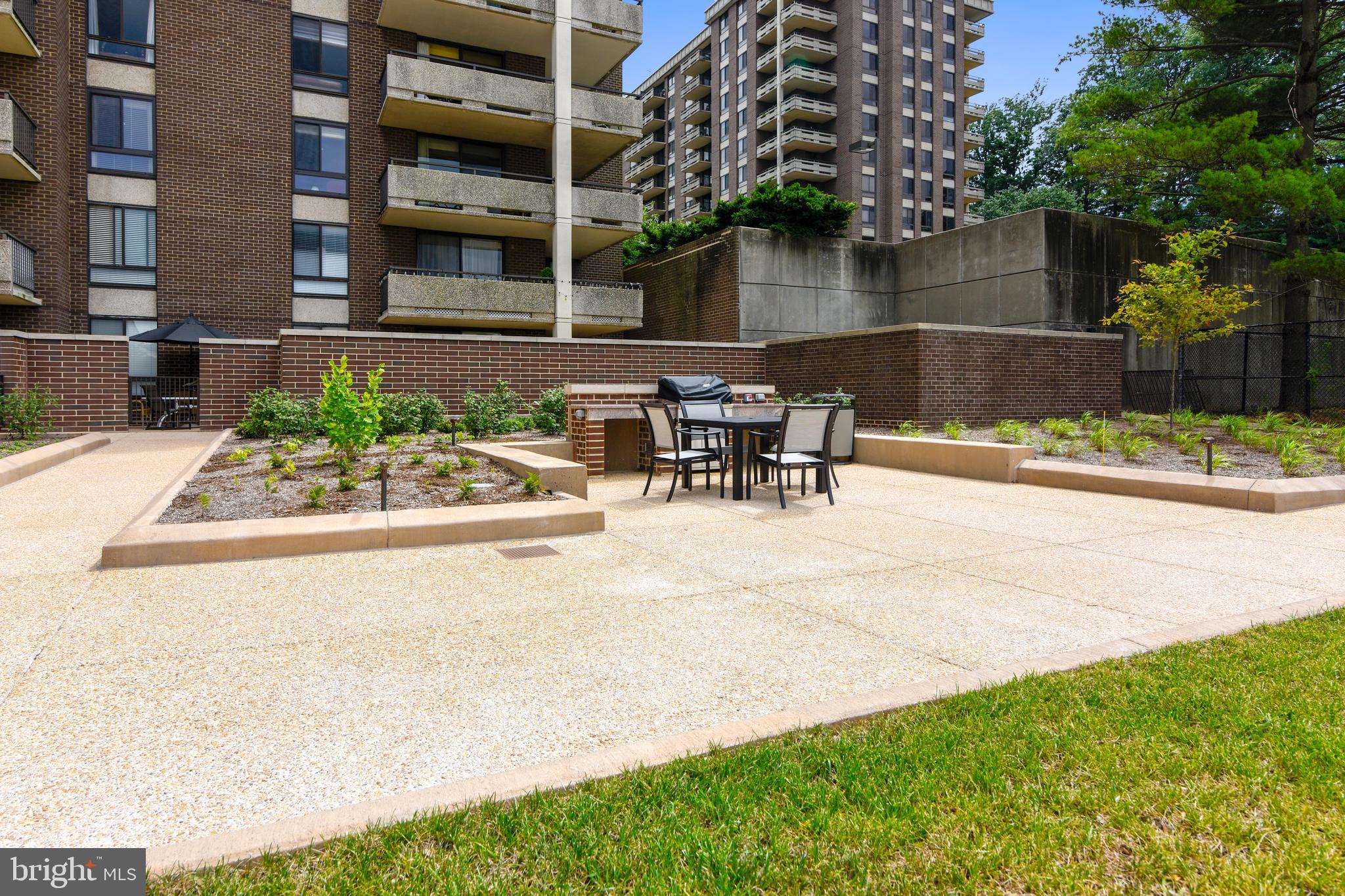 REGENCY AT MCLEAN - Residential Lease