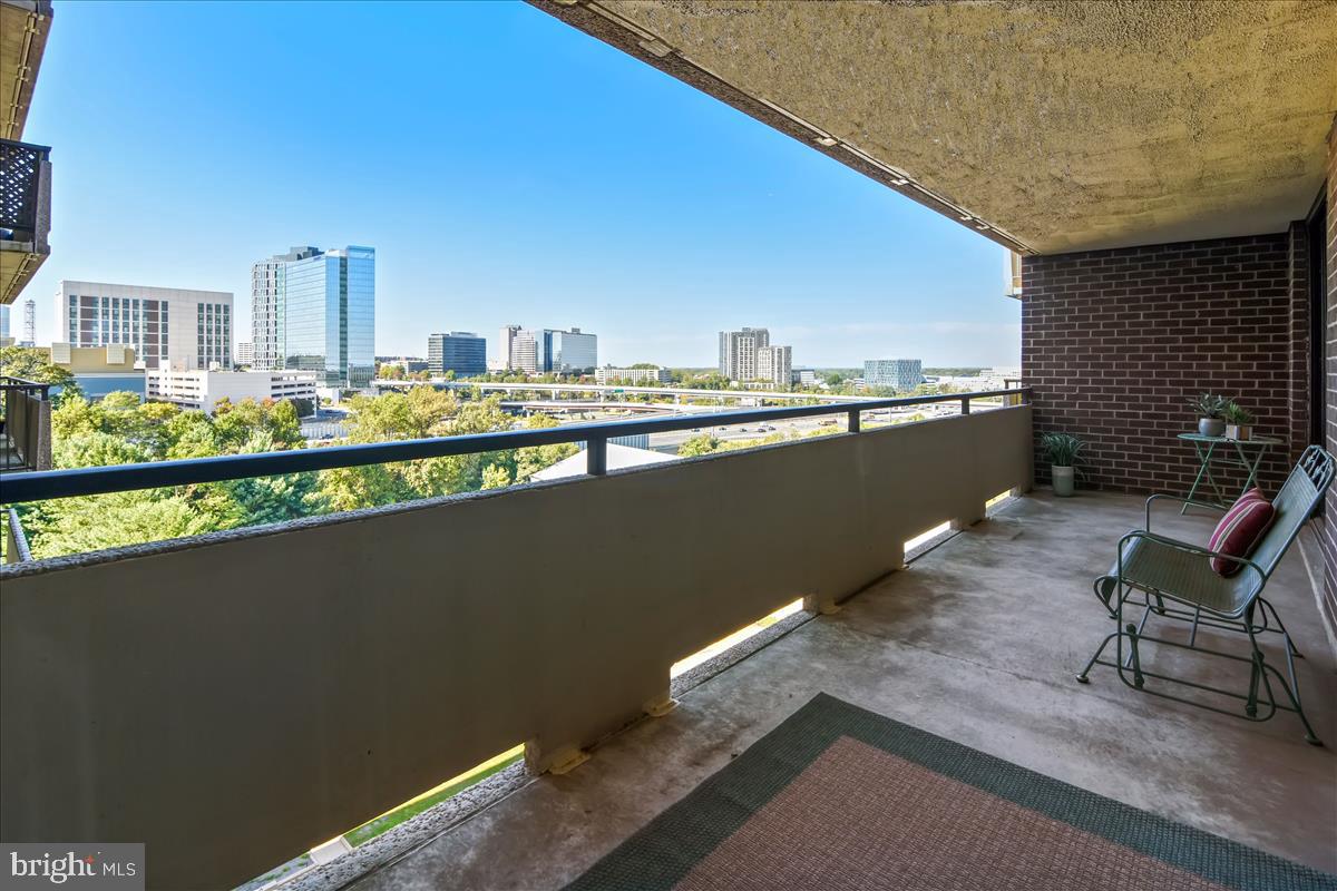 REGENCY AT MCLEAN - Residential Lease