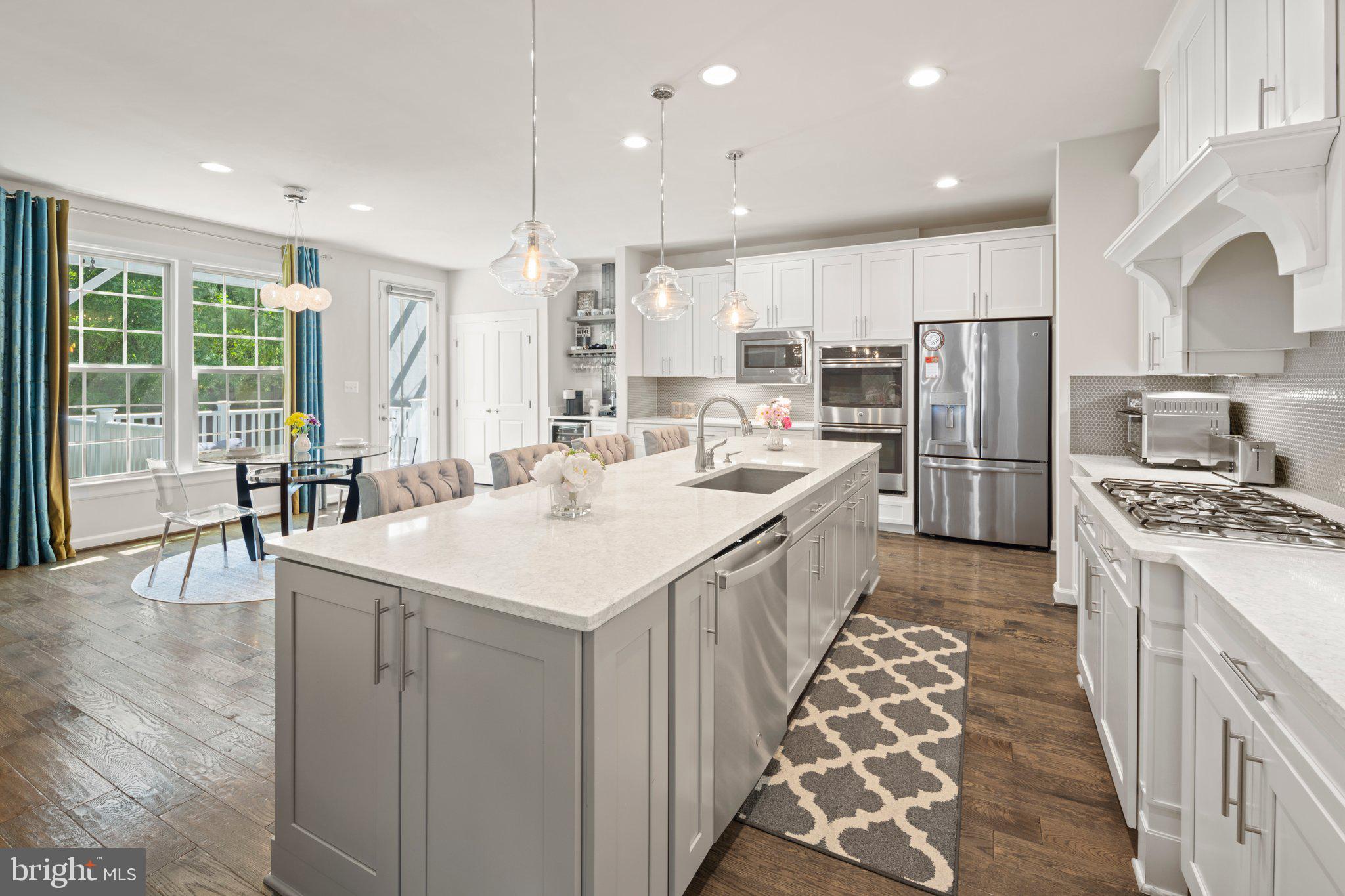 WOODSON SQUARE - Residential