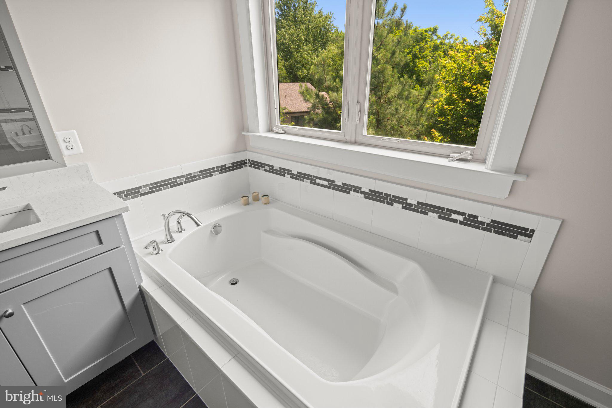 WOODSON SQUARE - Residential