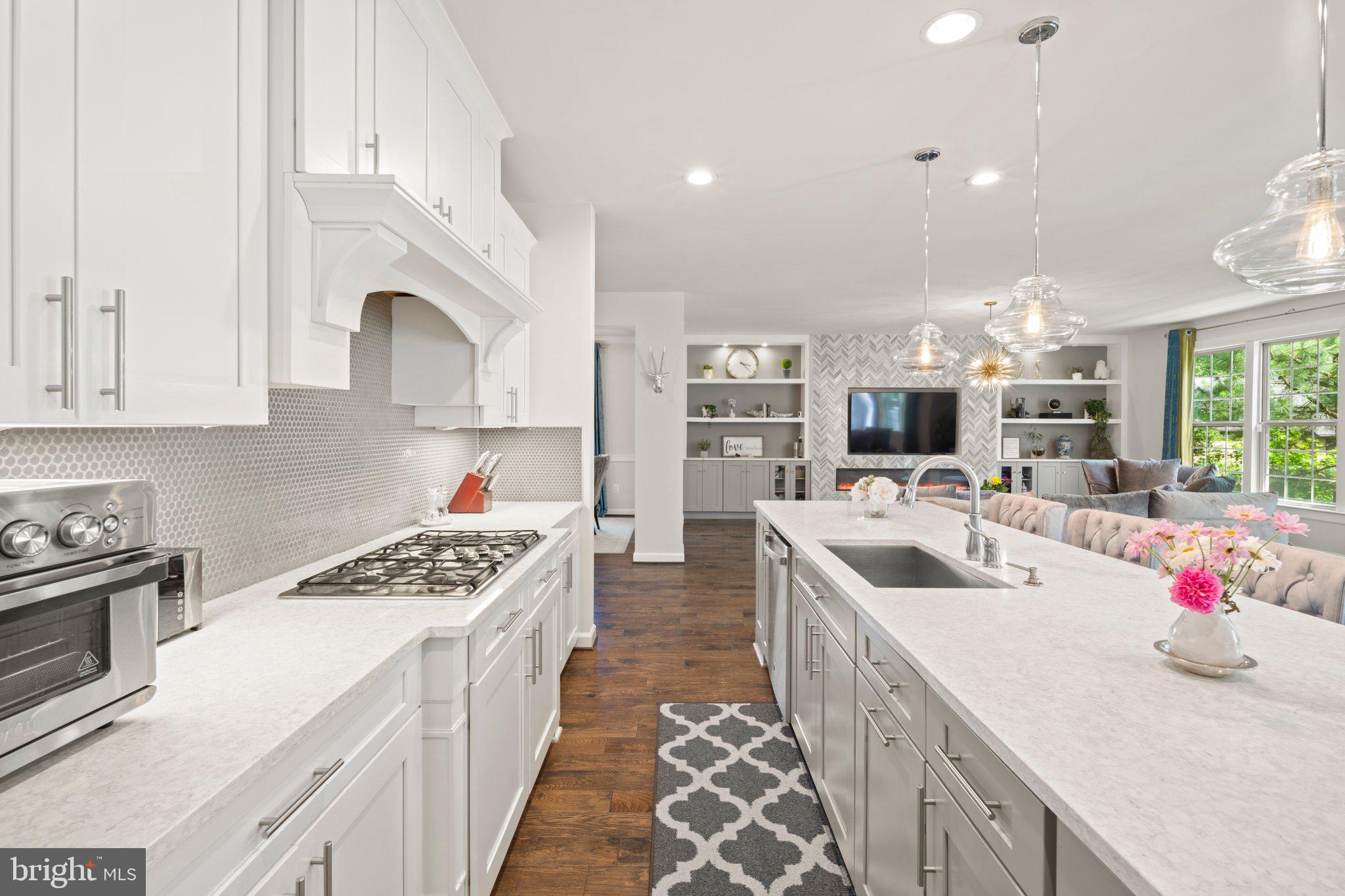 WOODSON SQUARE - Residential