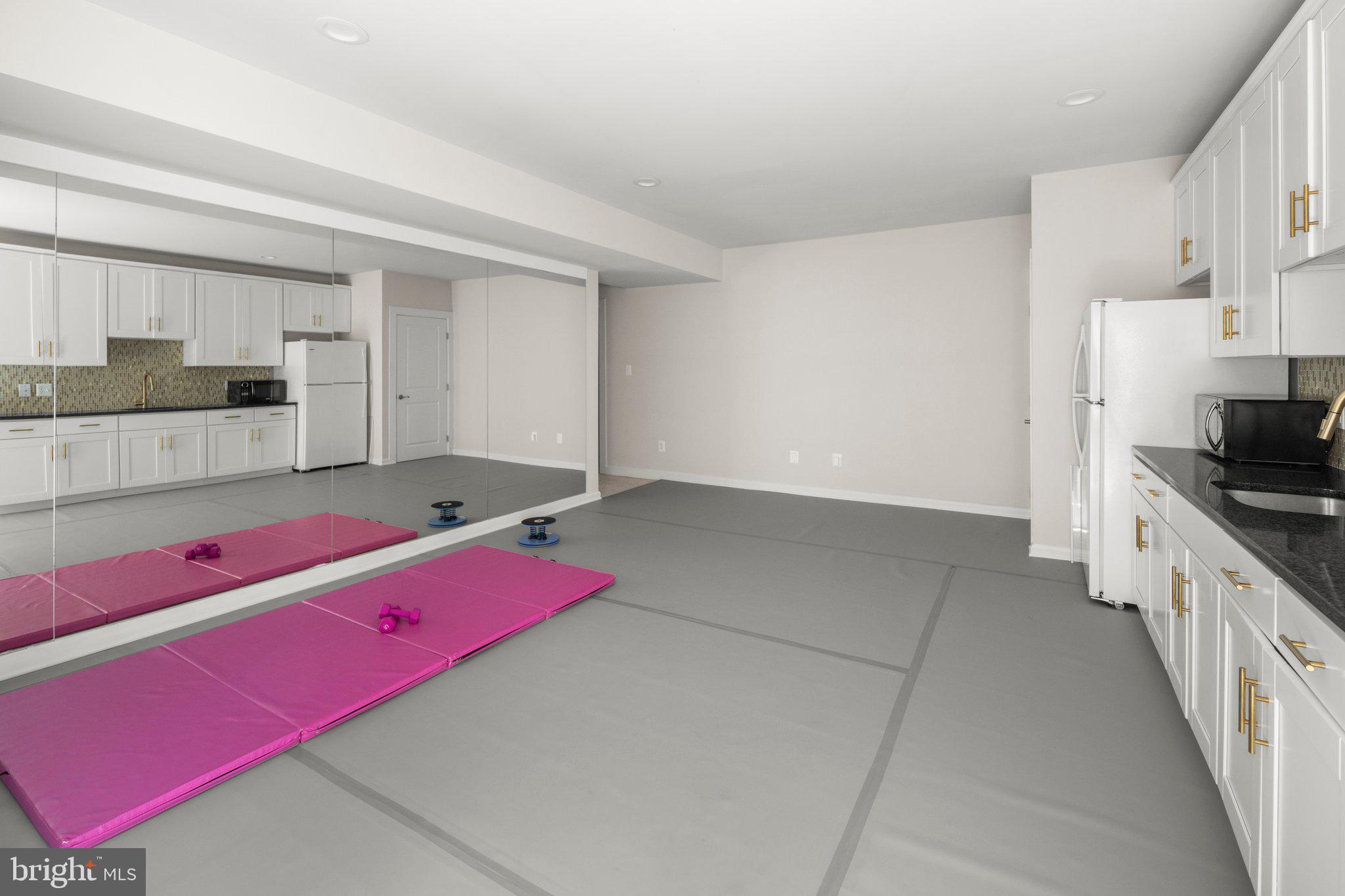 WOODSON SQUARE - Residential